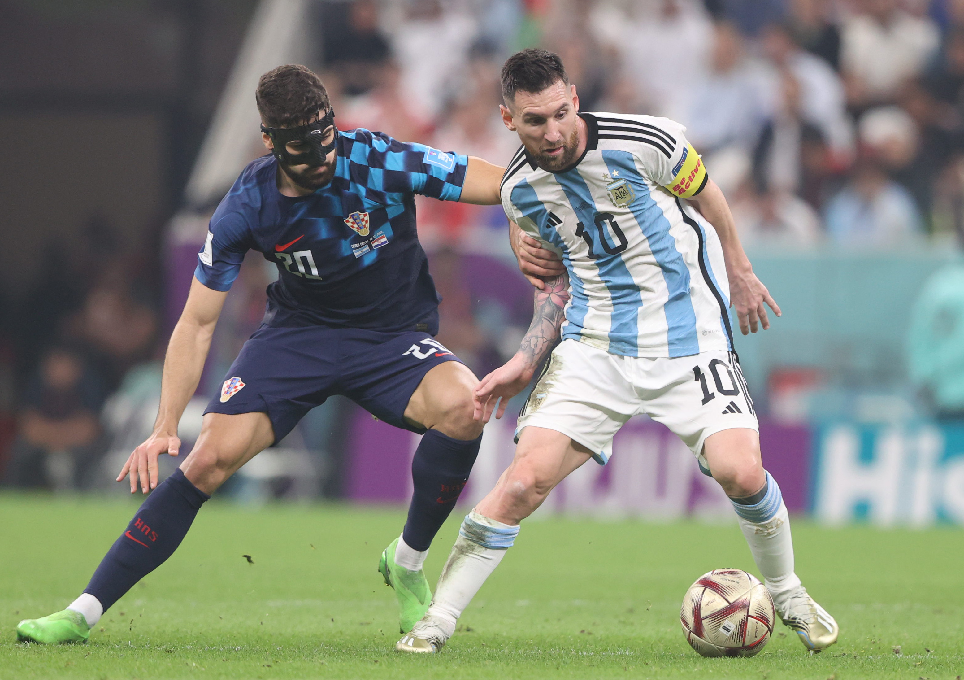 アルゼンチン、ワールドカップ決勝へ、クロアチアに快勝３－０ メッシ