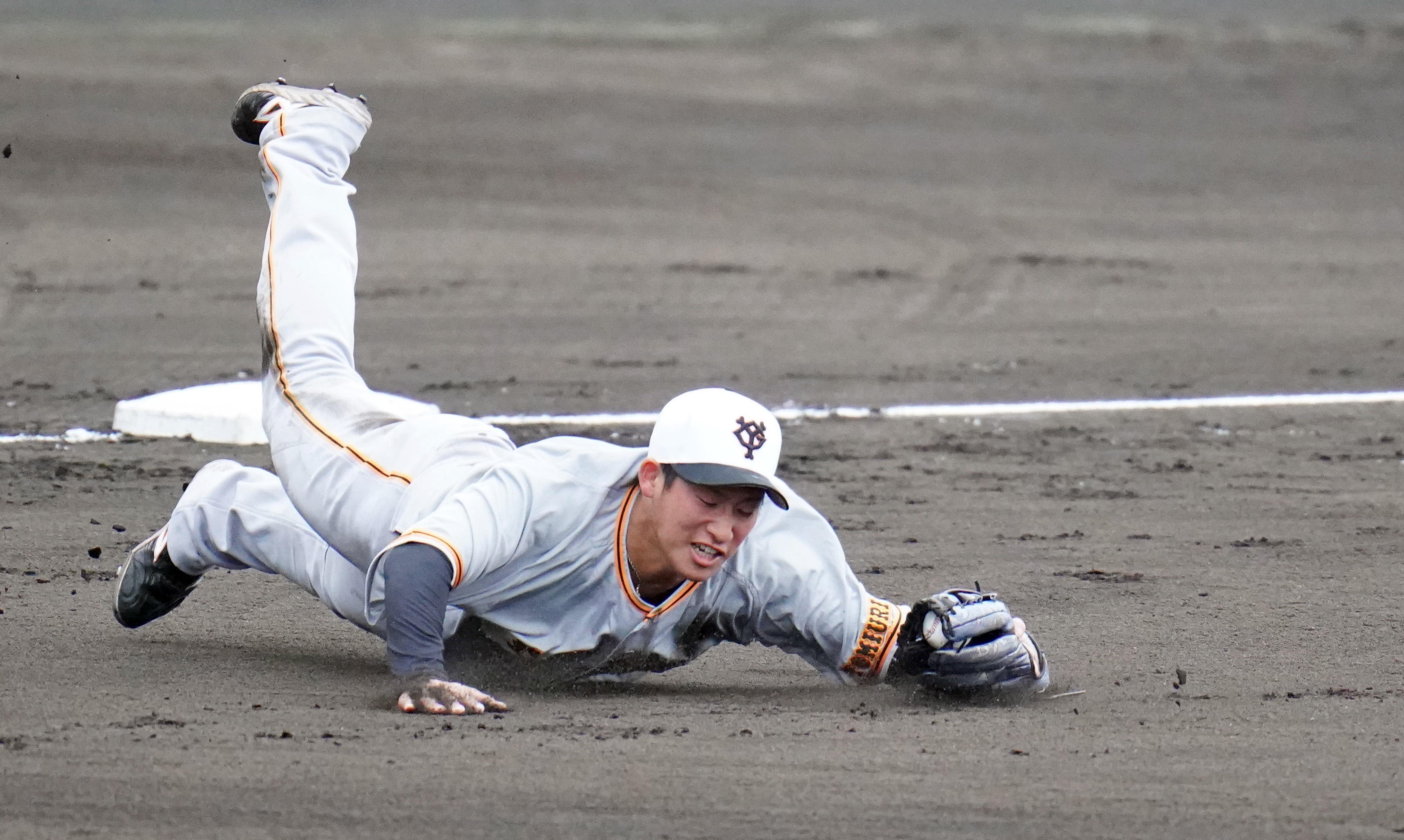 球界ここだけの話 ２６０７ ３軍から ２階級特進 の巨人 増田陸 坂本勇人のまな弟子が支配下復帰へ頭も体も変身 サンスポ