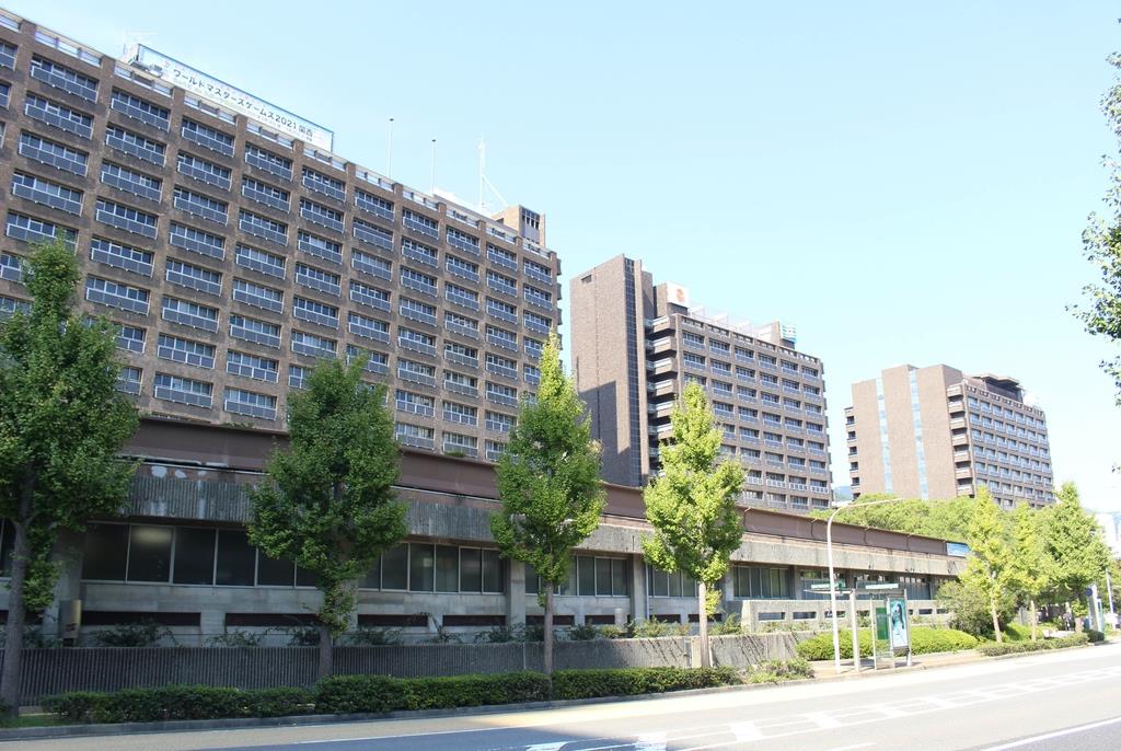 特別支援学校生徒をハグ 兵庫県教委 男性教諭ら６人処分 産経ニュース