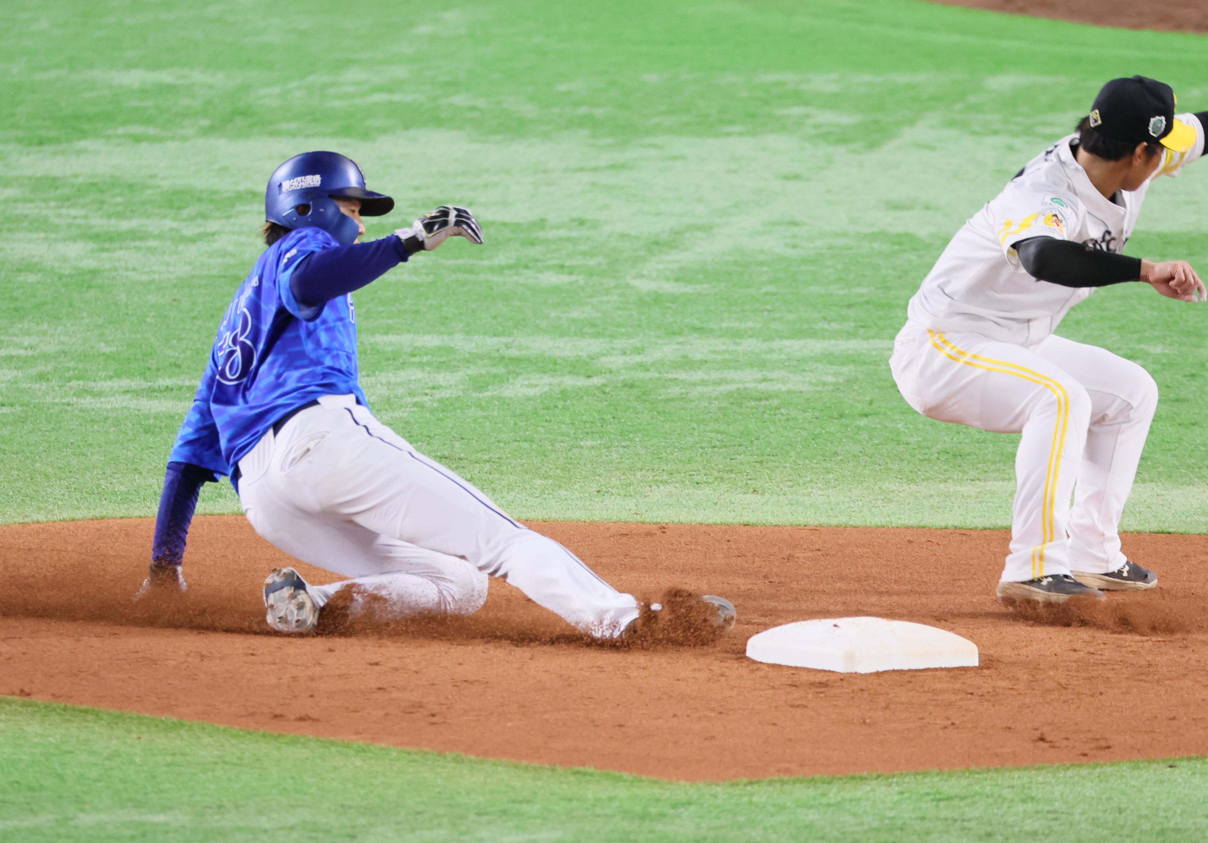ベイスターズ 梶原昂希 CS優勝記念 選手名タオル ビジュアル