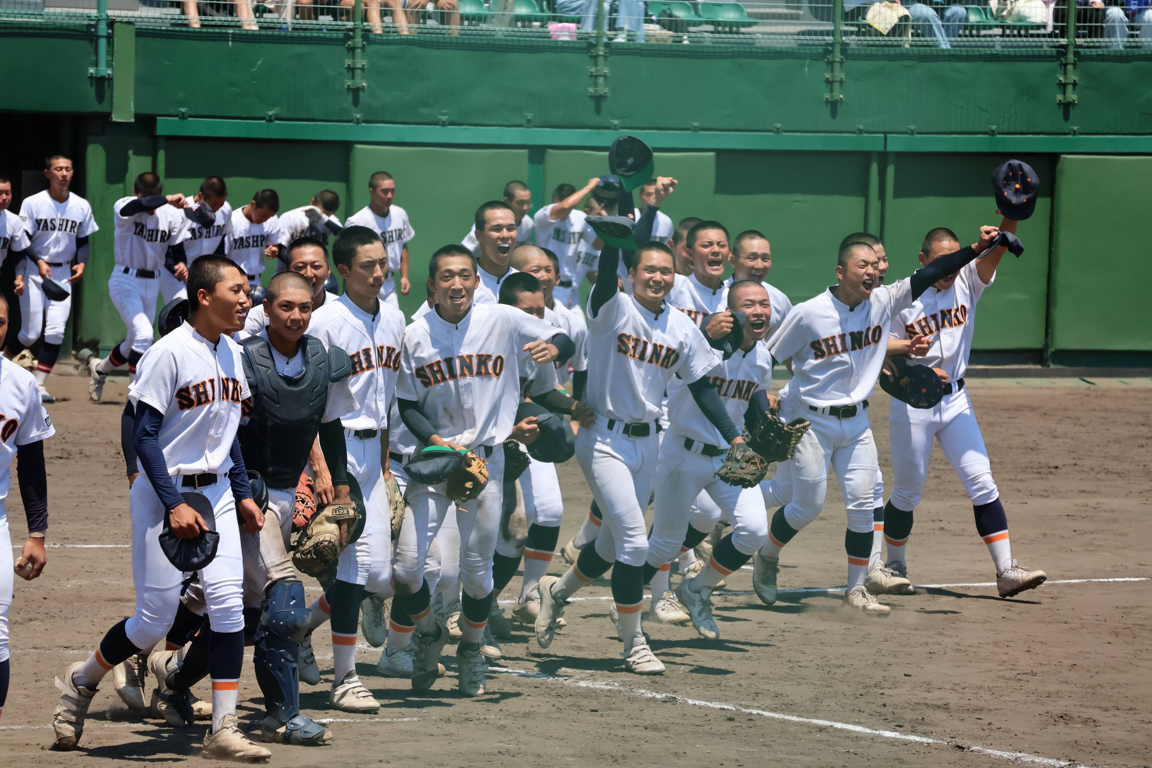 神港学園、社に競り勝ち9年ぶりに準決勝へ 高校野球兵庫大会、4