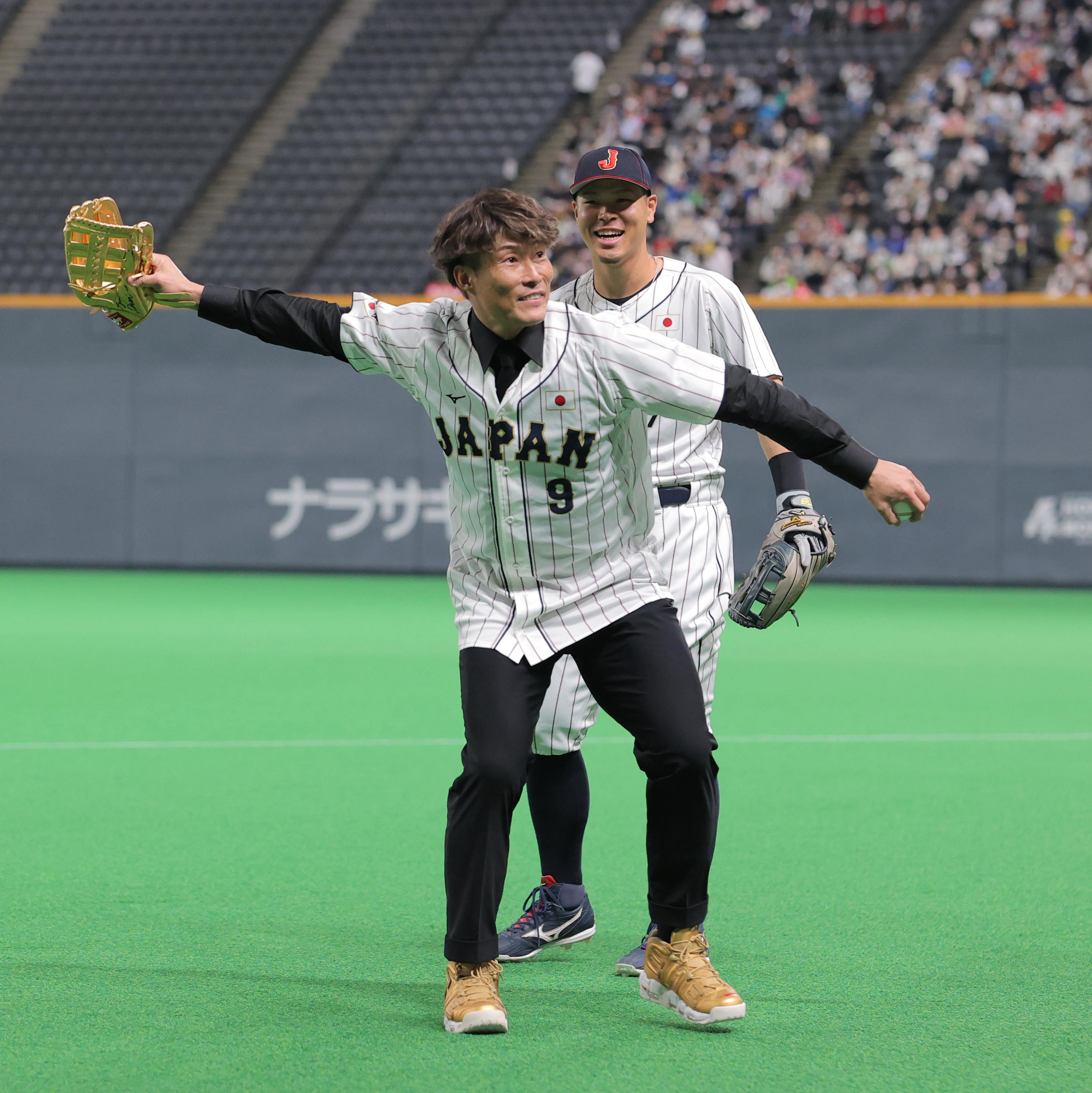 夢叶った糸井嘉男氏の始球式 投手で入団も芽が出ず…札幌ドームの