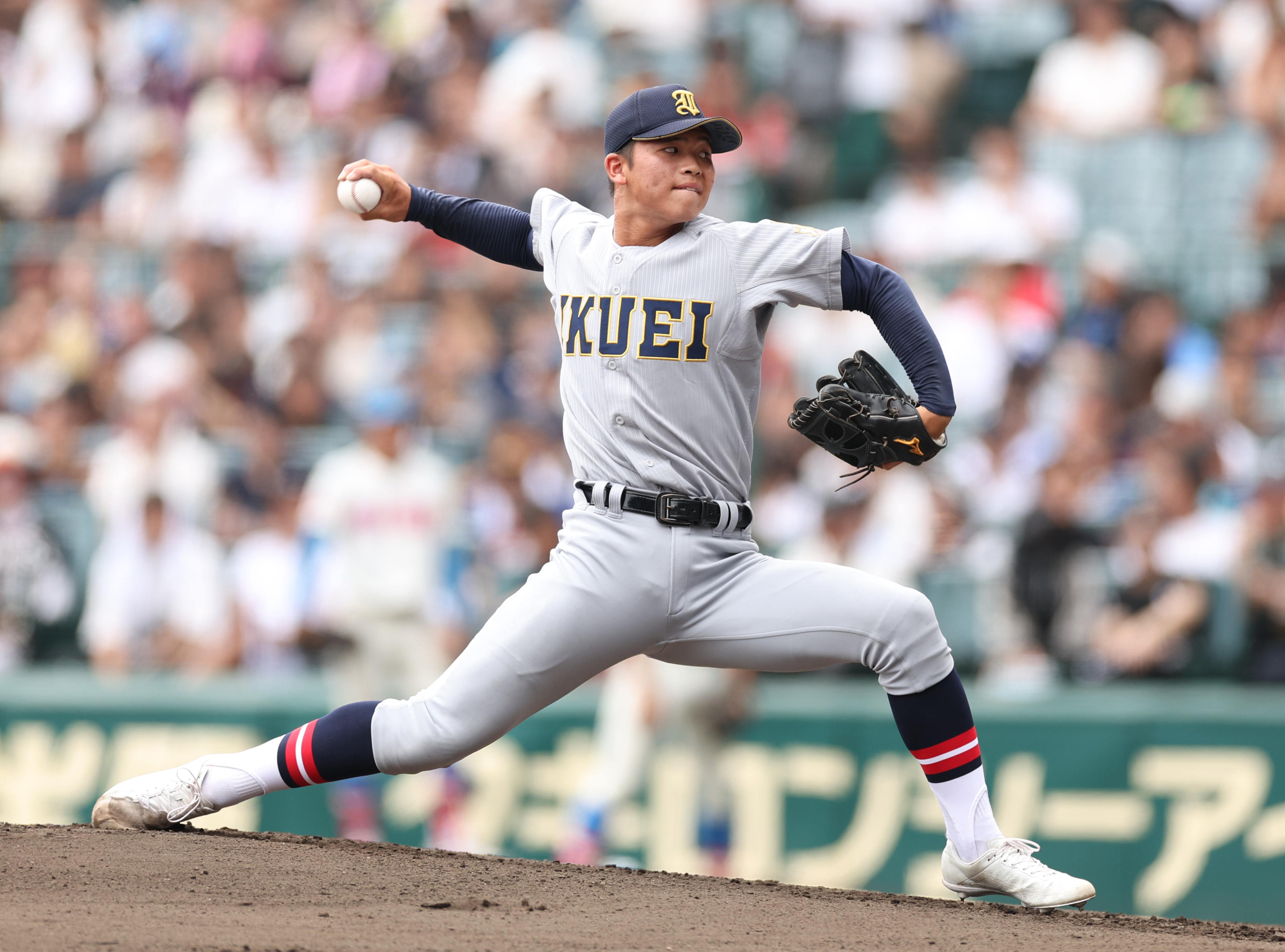仙台育英1－0花咲徳栄 古川が5安打完封、四回まで無安打 夏の甲子園