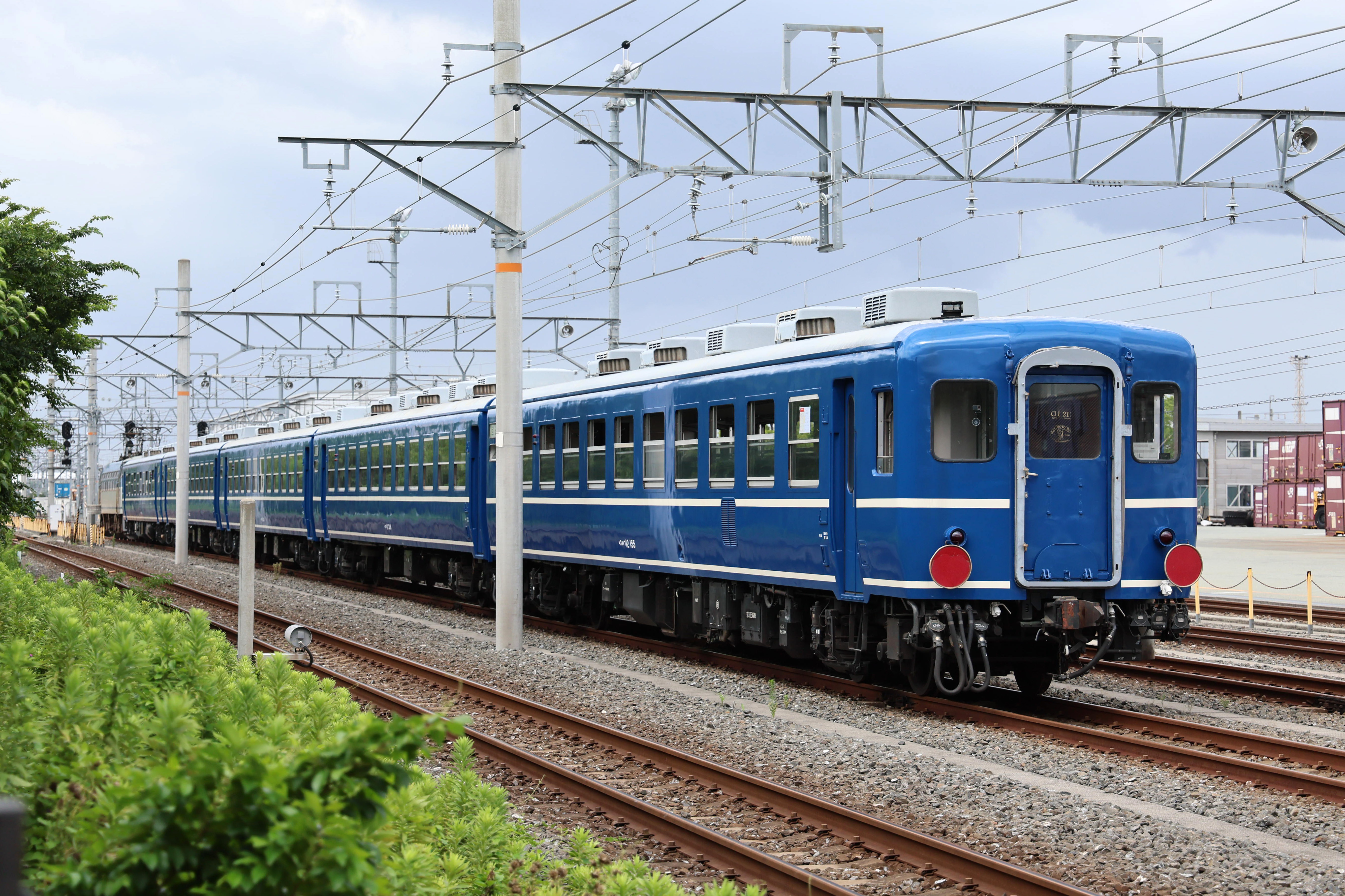 旧客車　青、茶12両 動画】旧国鉄時代の「12系」客車、JR西から大井川鐵道に譲渡