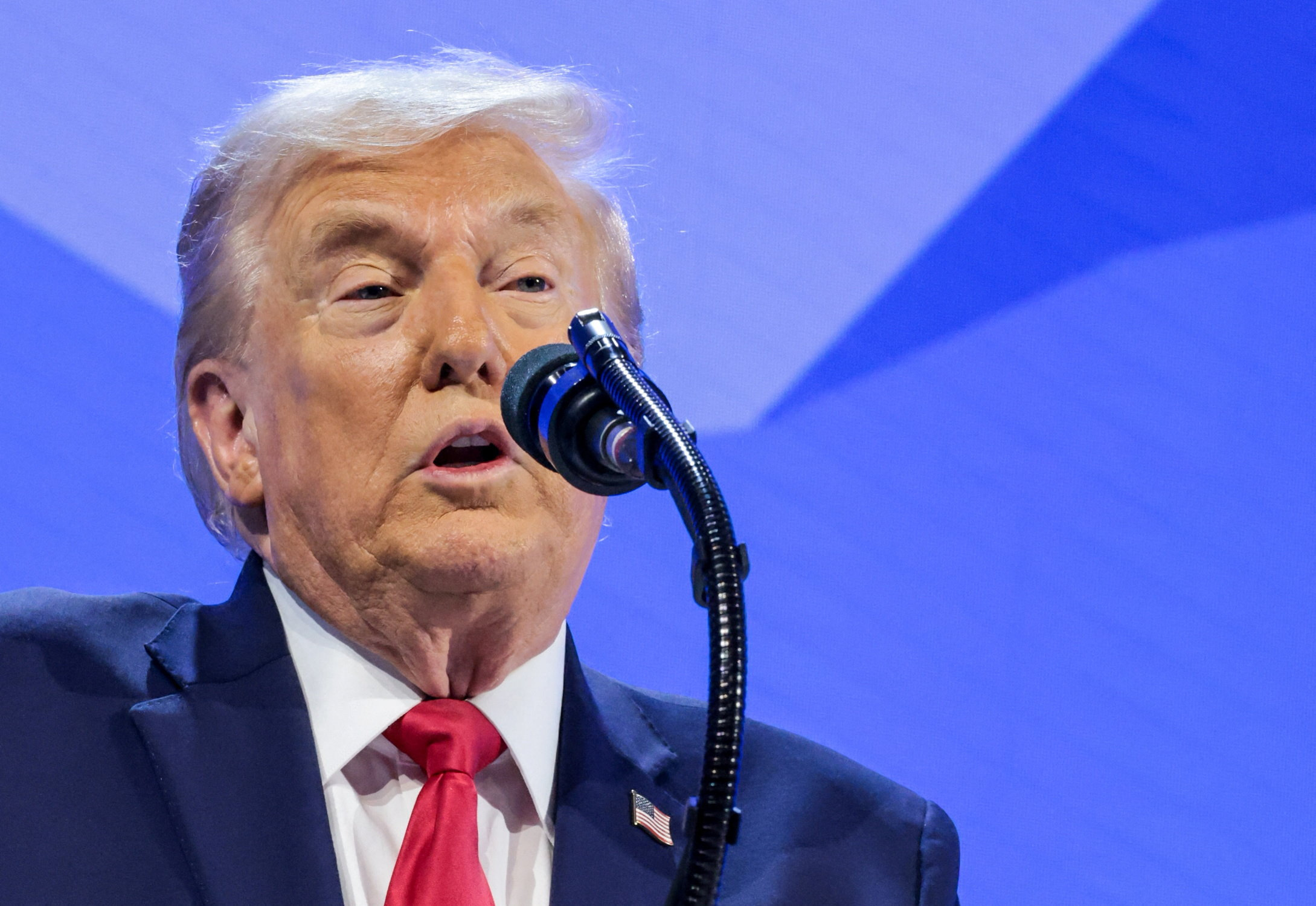 トランプ氏、グリーンランド領有「武力行使しない」 ダボス会議演説