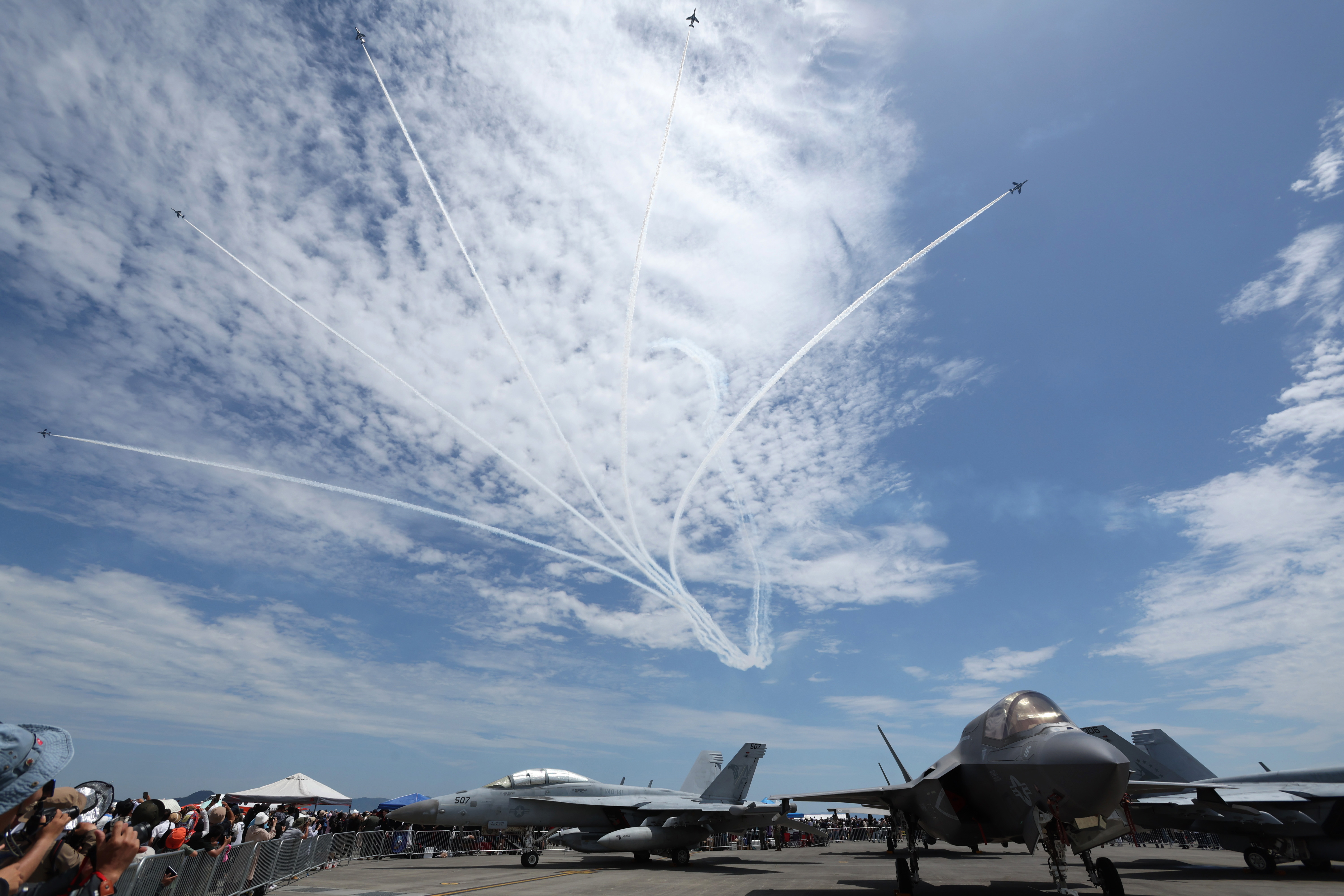 動画】岩国基地で「フレンドシップデー」 ブルーインパルス、米海兵隊