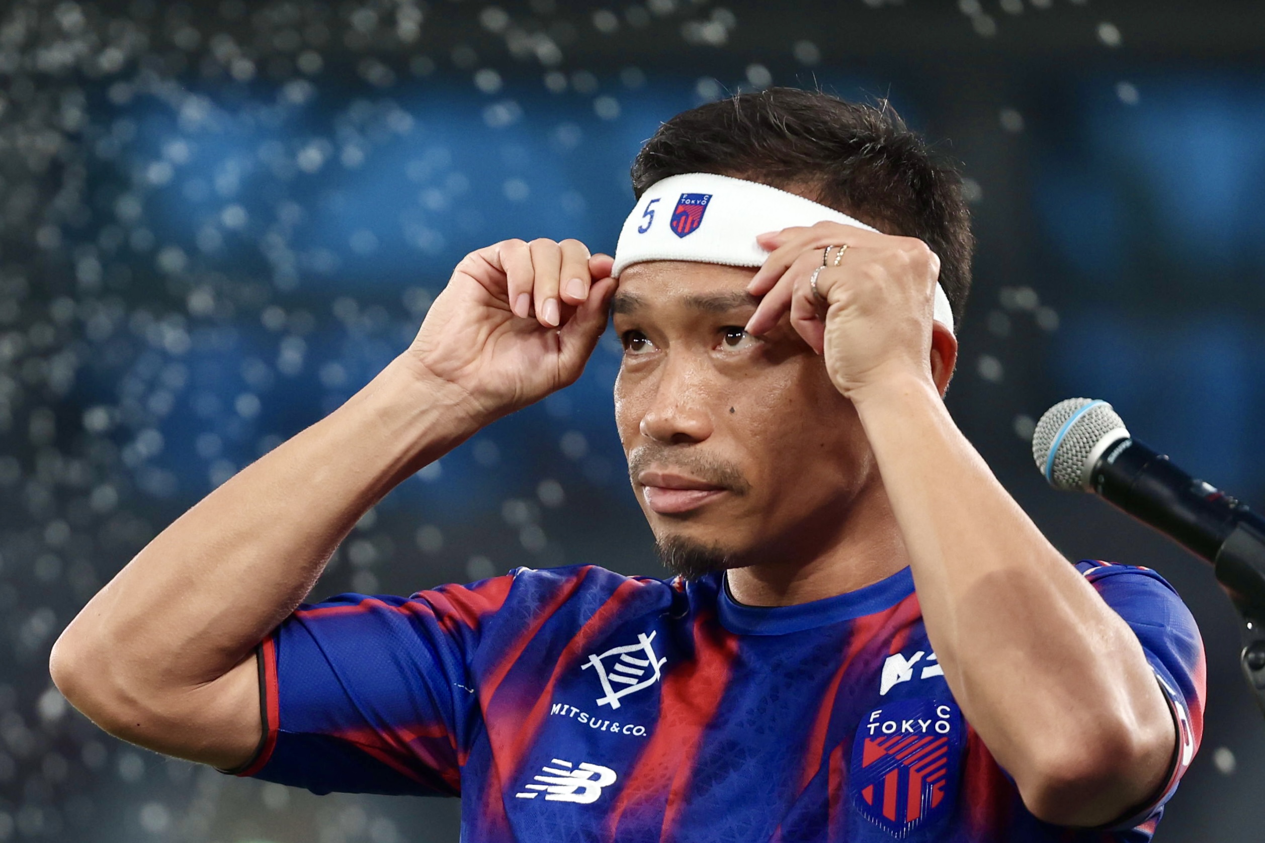 FC東京・長友佑都は前半で交代 40歳バースデーに今季初先発 - サンスポ