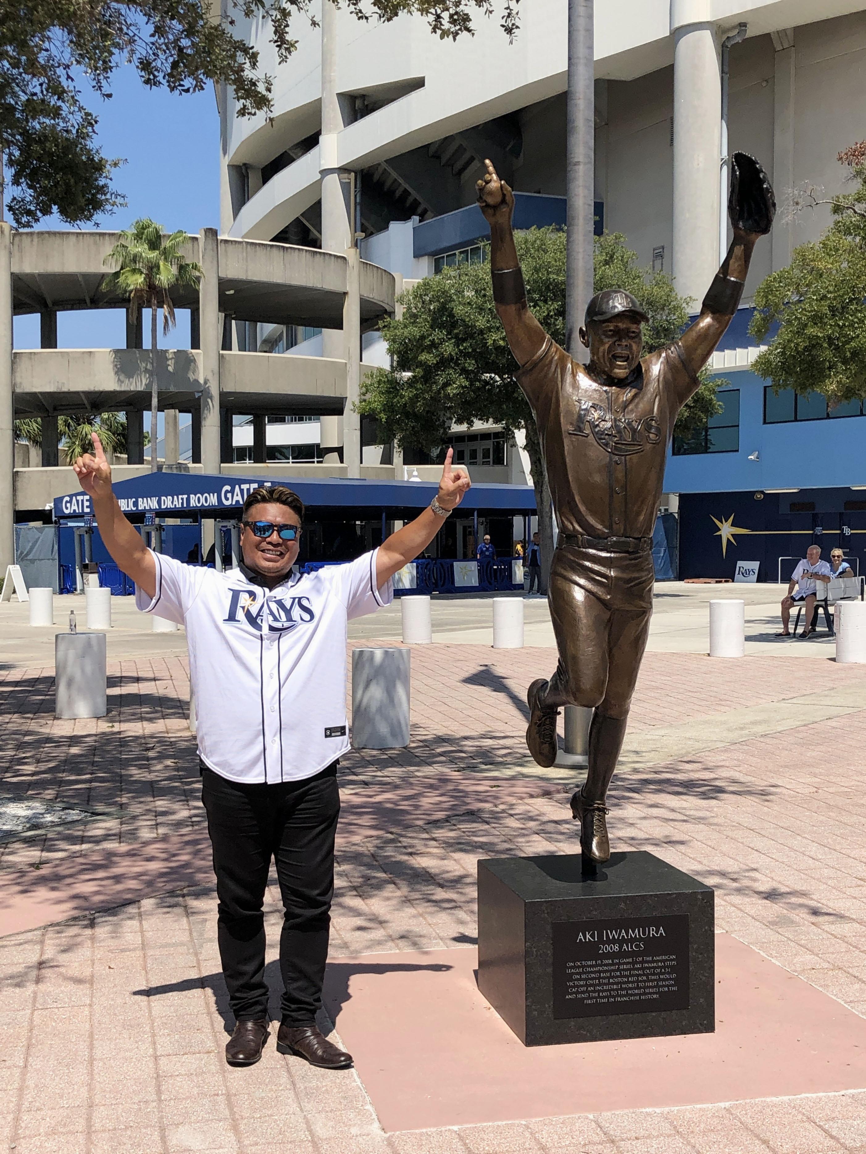 MLB○レイズ/ヤクルト 岩村明憲 直筆サインフォトB （高津臣吾とは何 