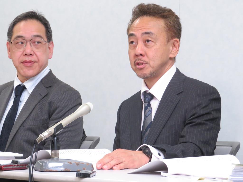地下鉄運転士 ひげ禁止 は違法 大阪市に賠償命じる 1 2ページ 産経ニュース