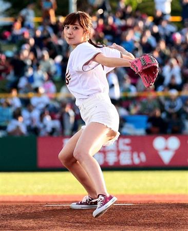 中高ソフト部の奥山かずさ、地元・青森で始球式「自己採点70点