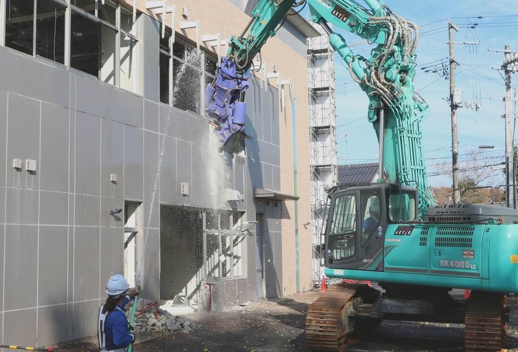 福島県大熊町の旧原子力災害対策センターが解体 - 産経ニュース