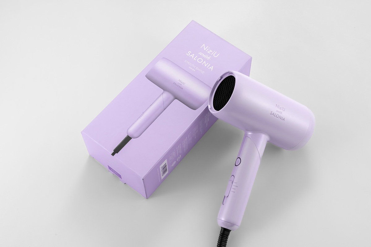 SALONIA（サロニア）とNiziUがコラボ 輝く限定カラーのドライヤー