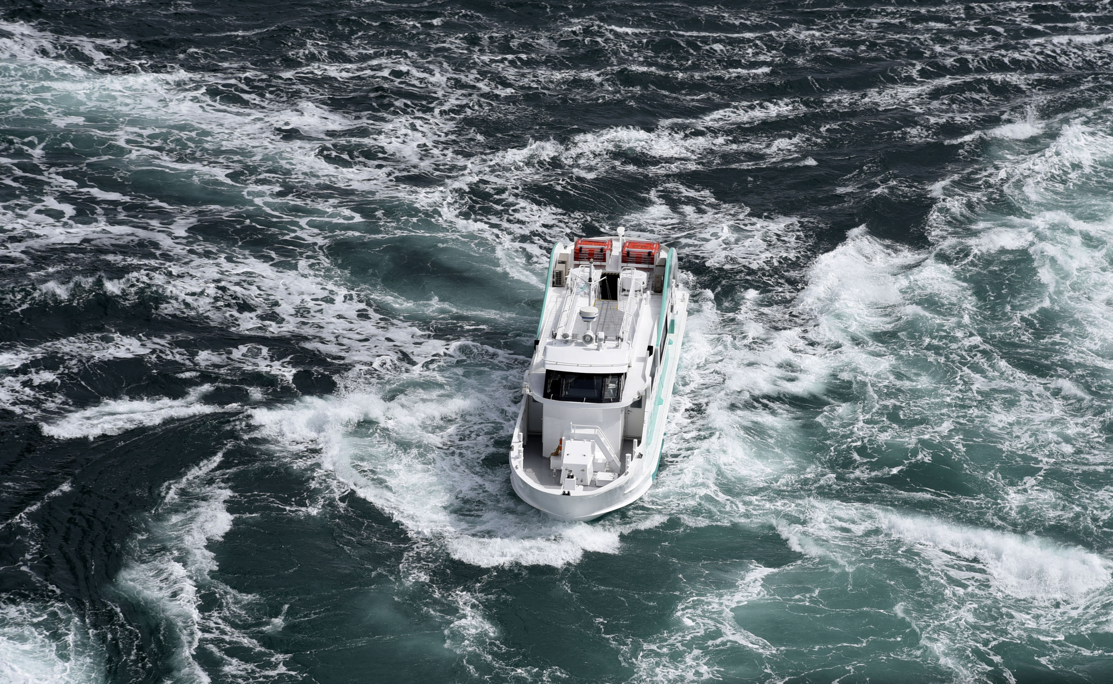 鳴海13点 ◤ ◥ 第1部隊隊長・鳴海弦 新ビジュアル公開！ ◣ ◢ 最強の男・鳴海