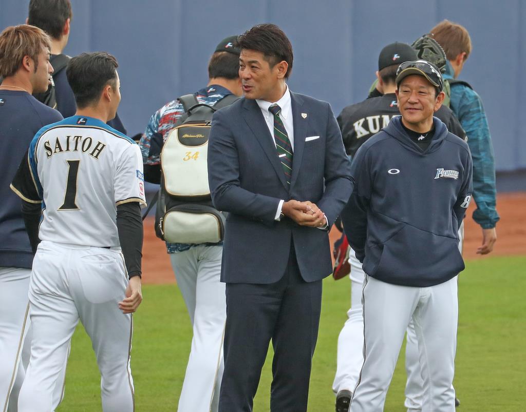 野球日本代表の稲葉監督が視察スタート 東京五輪へ新戦力発掘も（写真