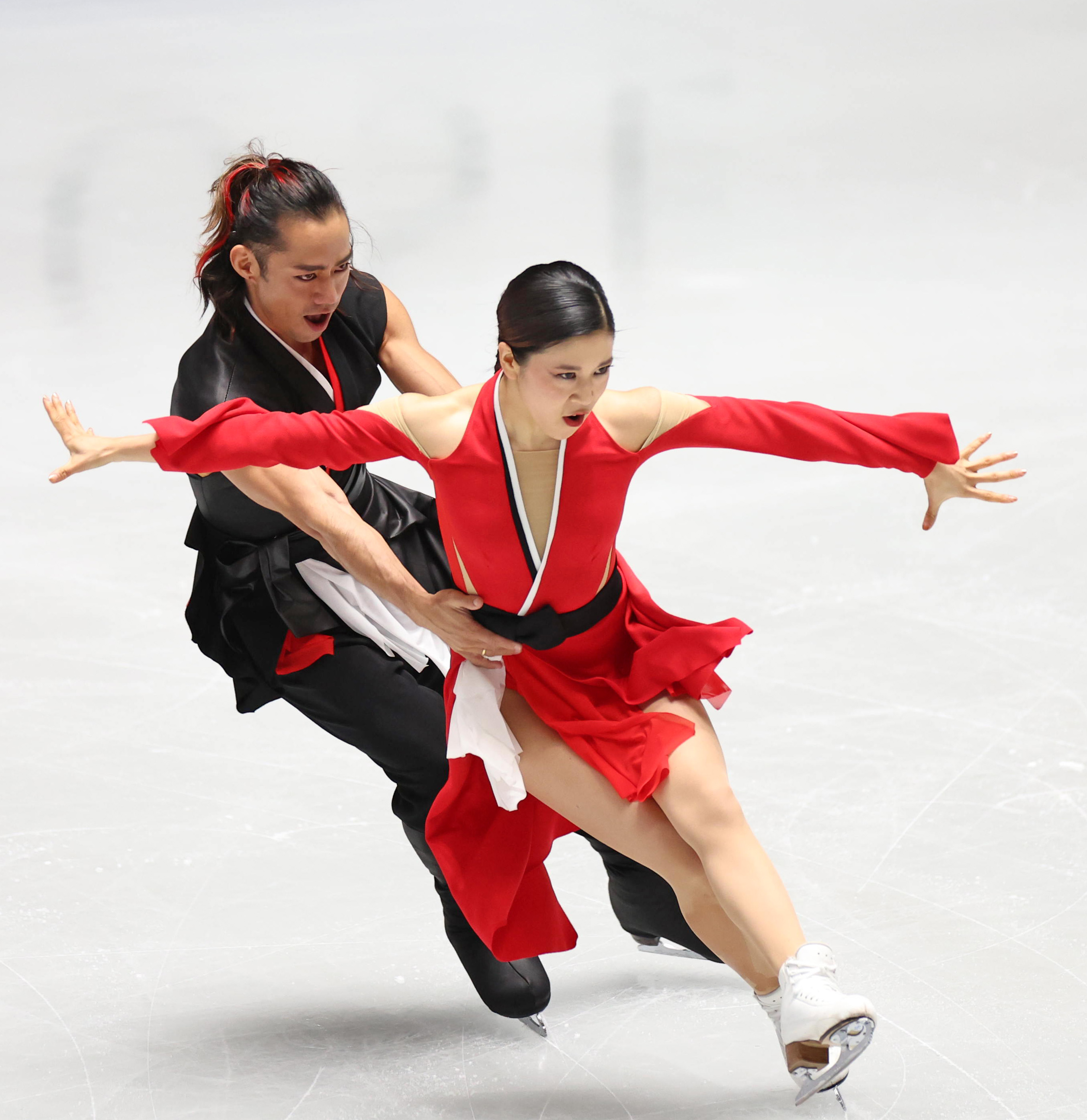 北京冬季五輪２０２２カウントダウン 高橋大輔と村元哉中 身につけた 自信 と 絶対北京へ 強い信念で超進化遂げた フィギュア サンスポ