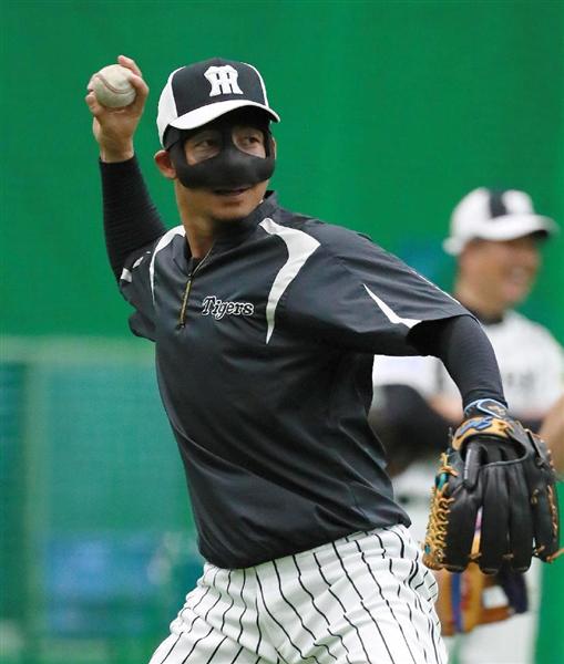 プロ野球 阪神鳥谷は鼻骨骨折 違和感はなくはない 黒いフェースガード着用で試合出場か 産経ニュース