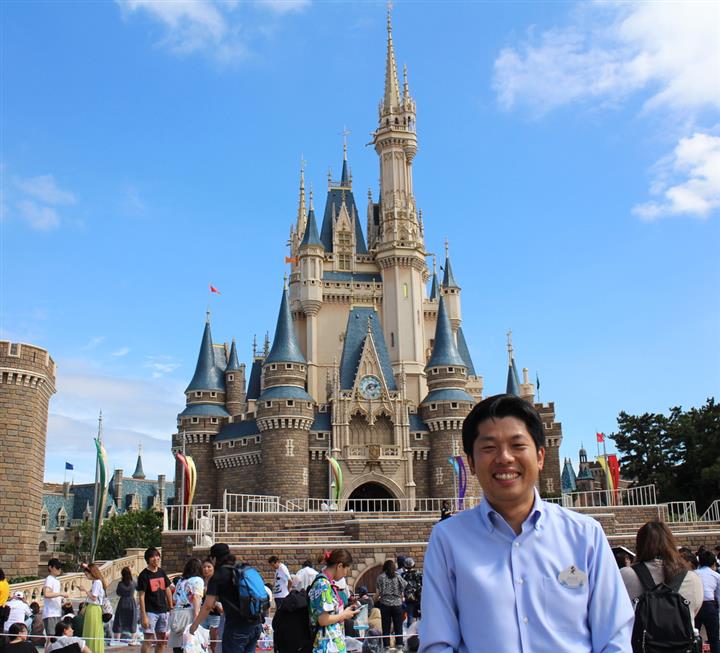 ｔｄｌ６年ぶりシンデレラ城前ステージでナイトショー ずぶ濡れになって楽しんで イザ