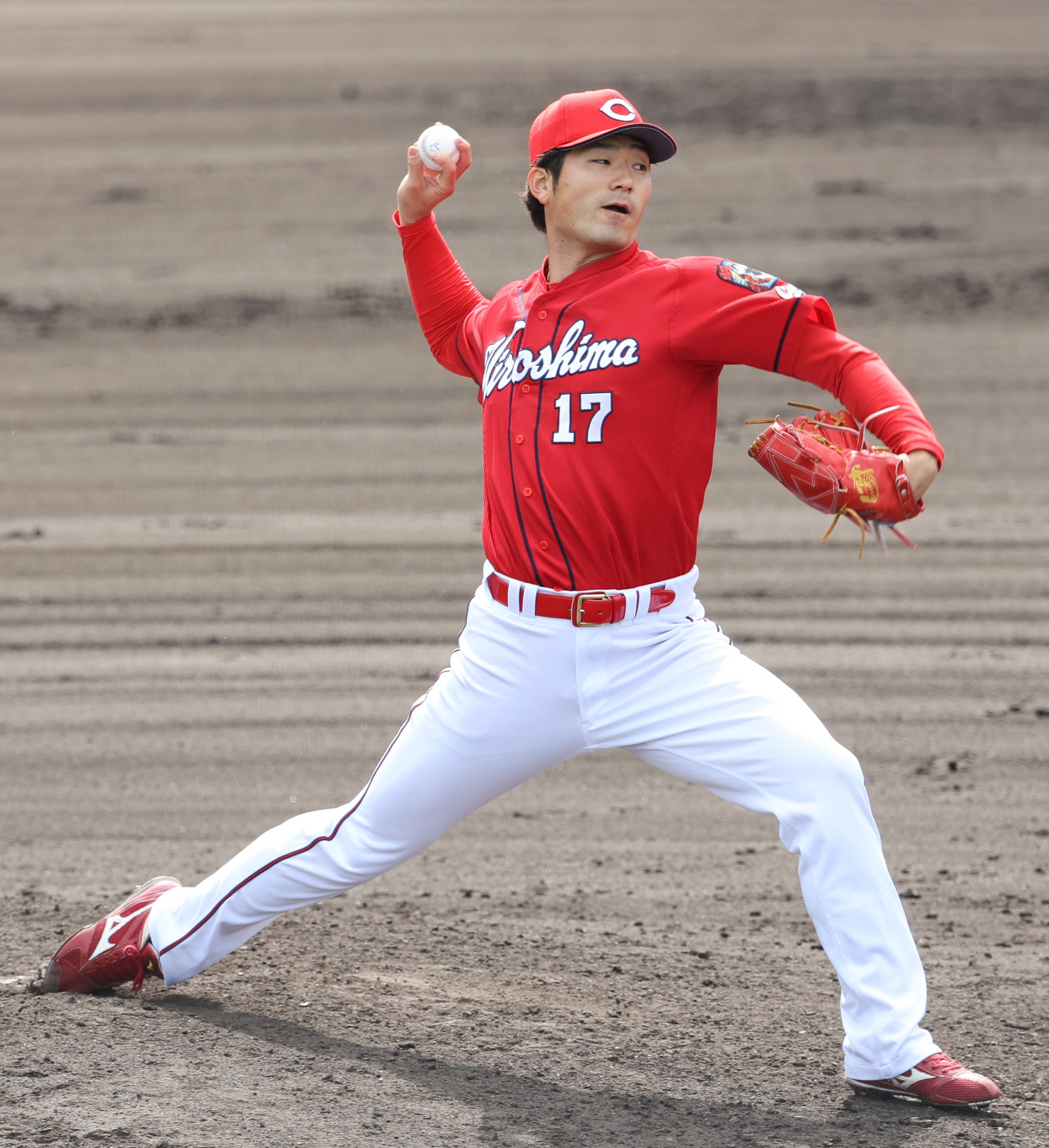 広島・岡田明丈、育成契約打診され「家に一回持ち帰りたい」