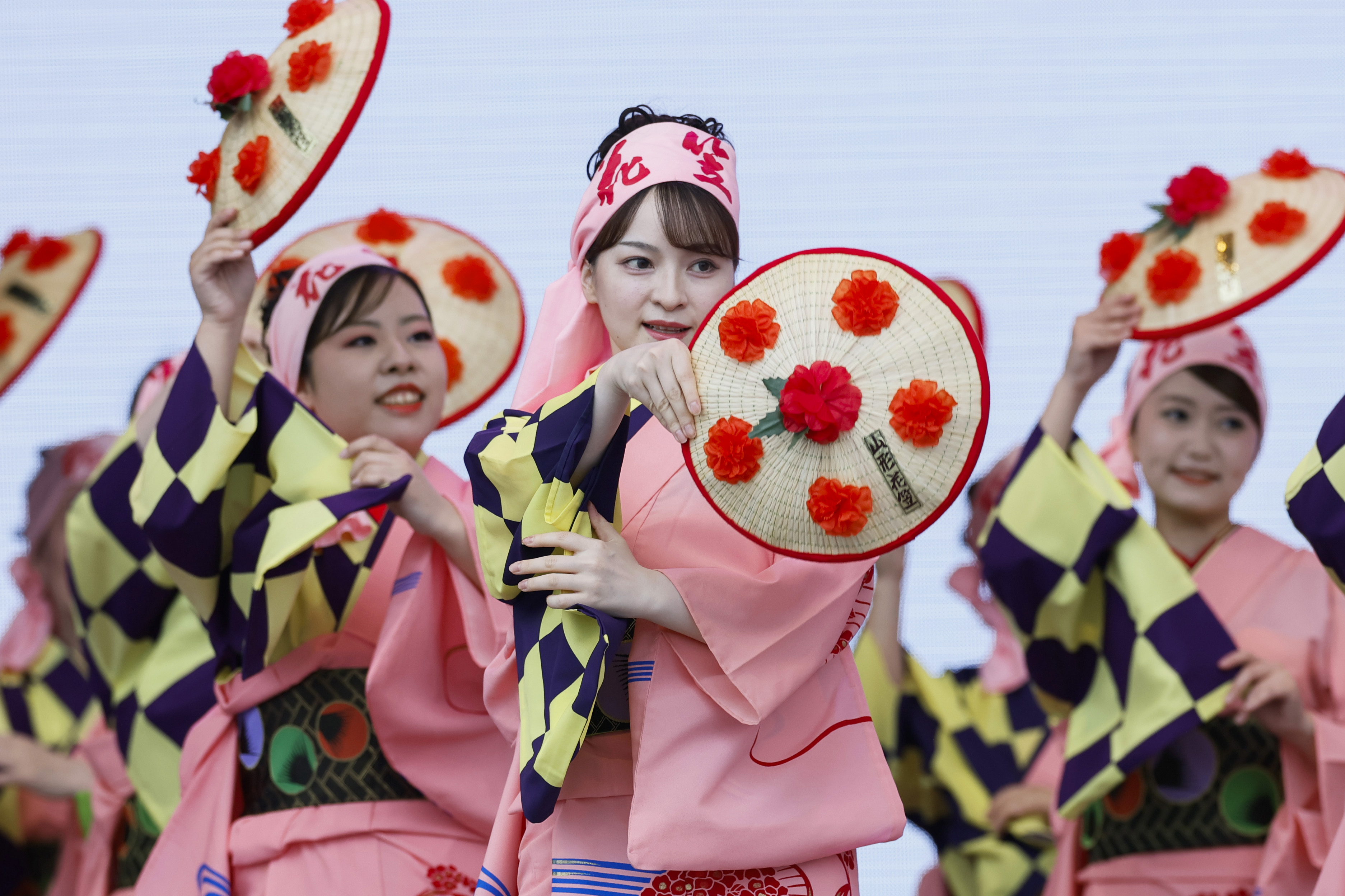 まつりん様 東北絆まつり」万博に登場、東日本大震災復興願う 6県夏祭りが一堂に会