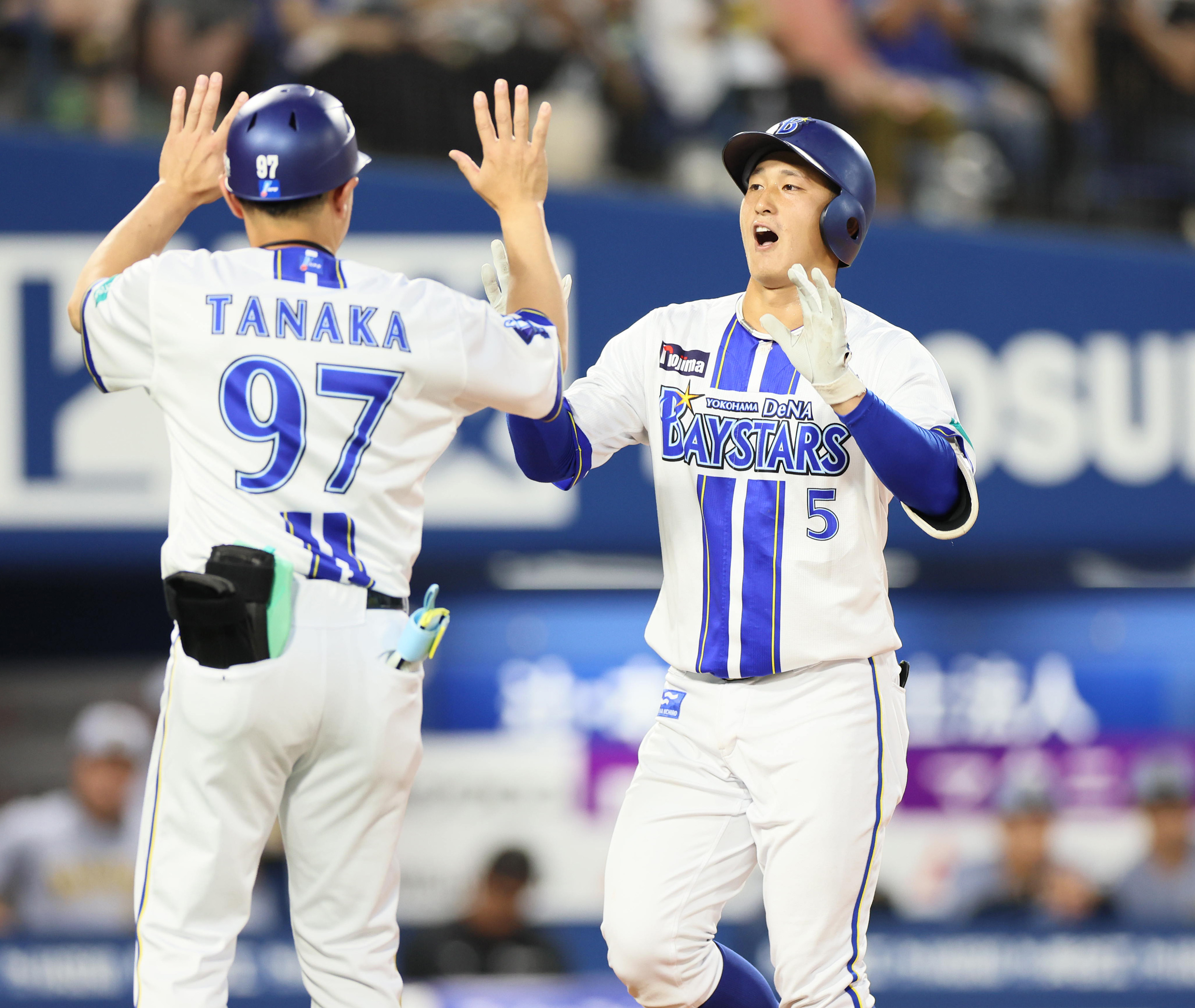 DeNA・松尾汐恩、130メートルの特大同点弾放つ「（森）唯斗さんが投げ