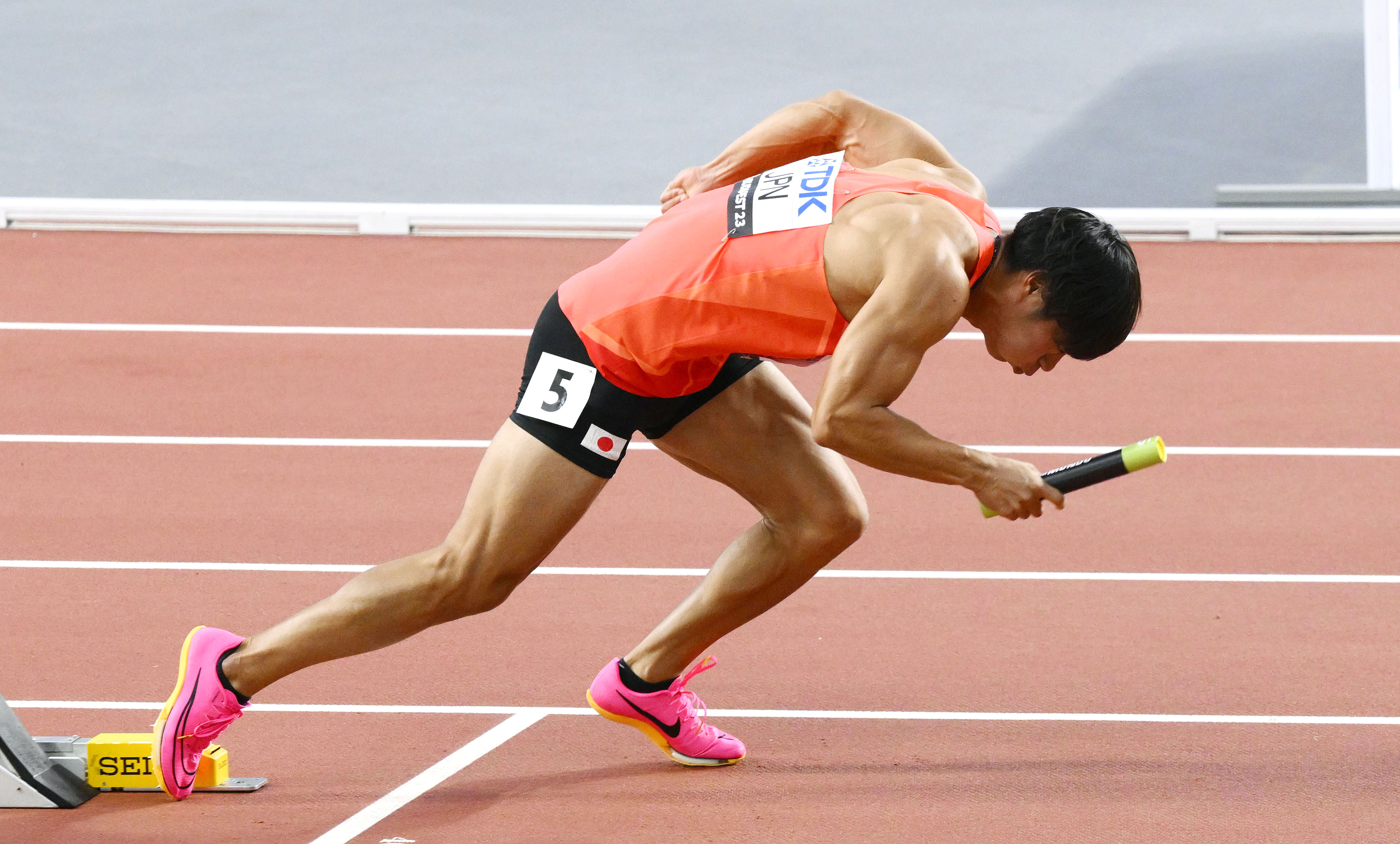 フォト】日本、危なげなく決勝進出 ４００ｍリレー・世界陸上 - 産経