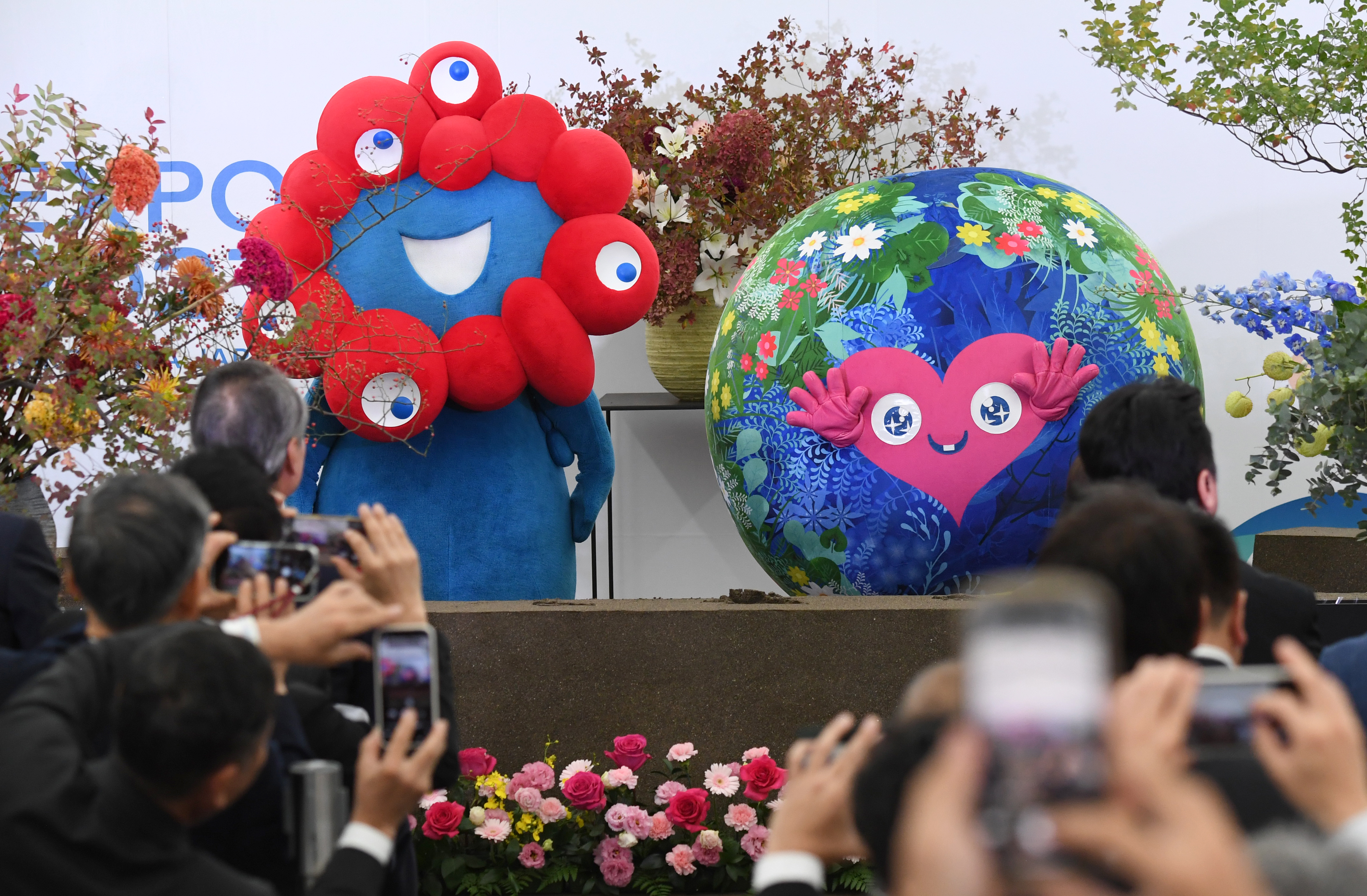 高市首相「持続可能な社会実現を」 花博起工式、マスコットや