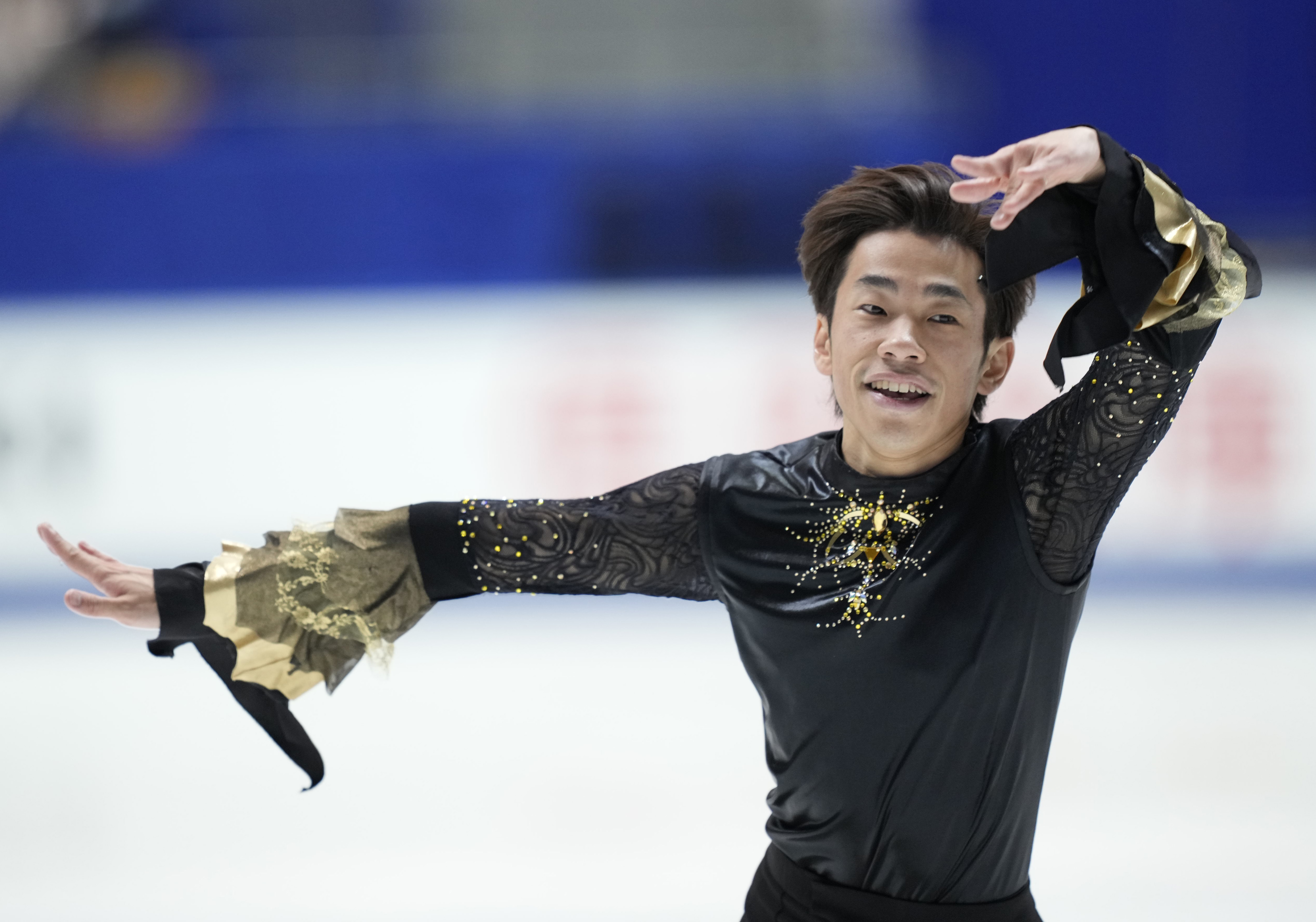 マツケンサンバ」で沸かせた織田信成 4回転決めSP5位発進 フィギュア