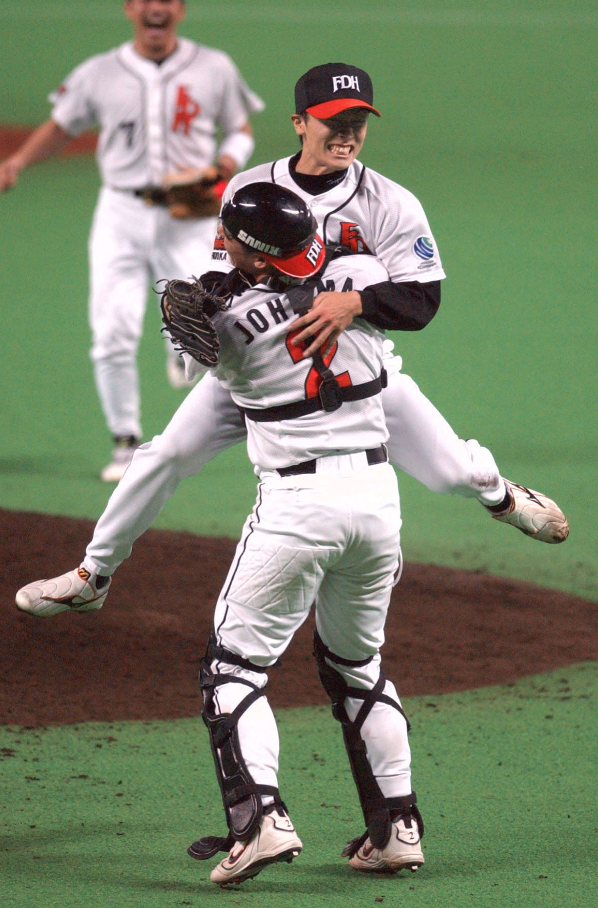 最後の「松坂世代」ソフトバンク和田毅投手が引退、午後記者会見
