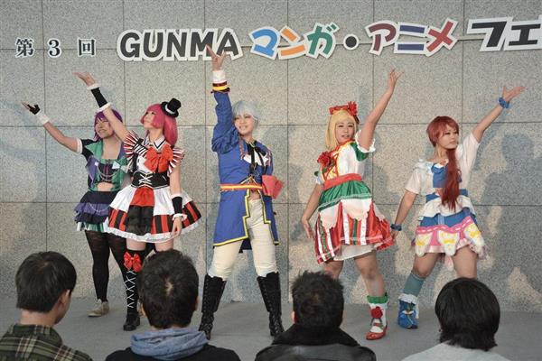 ｇｕｎｍａマンガ アニメフェスタ コスプレコンテストに１４組２５人 初音ミク 忍たま乱太郎 1 2ページ イザ