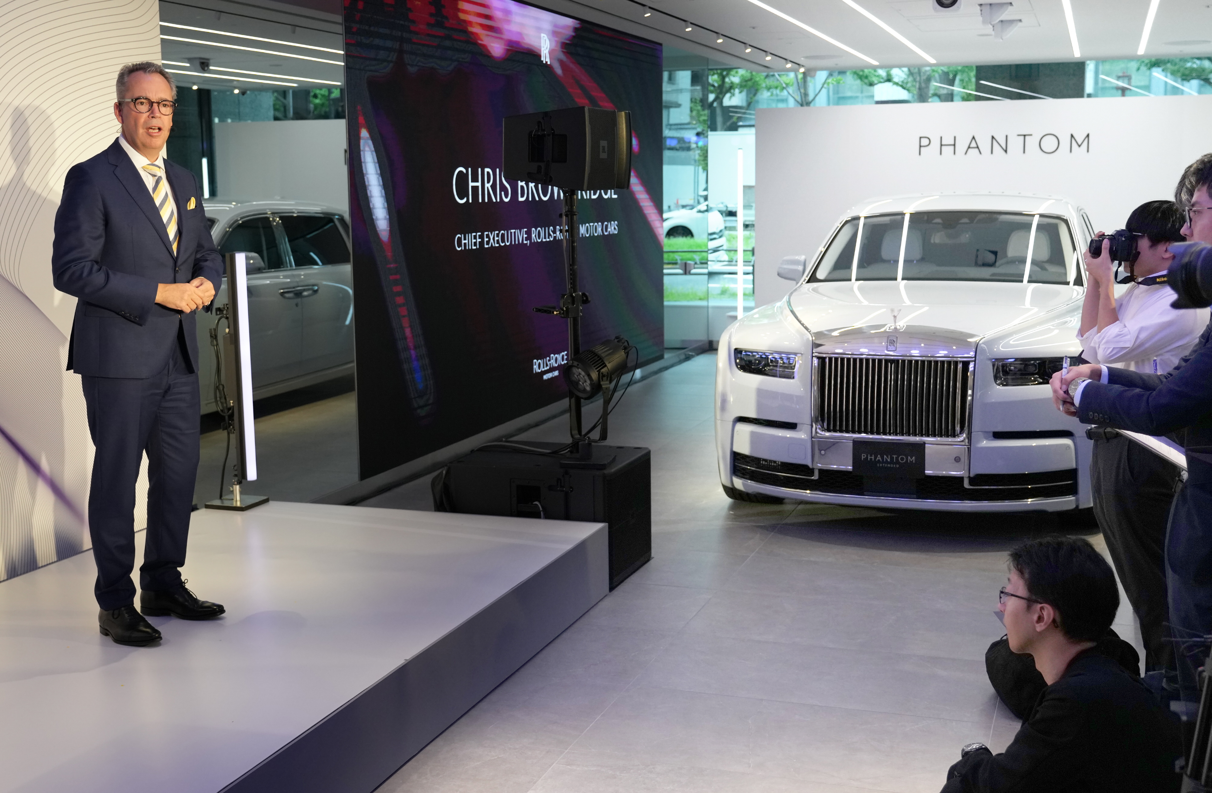 世界に10台の希少車を限定展示 ロールス・ロイスのショールームが大阪