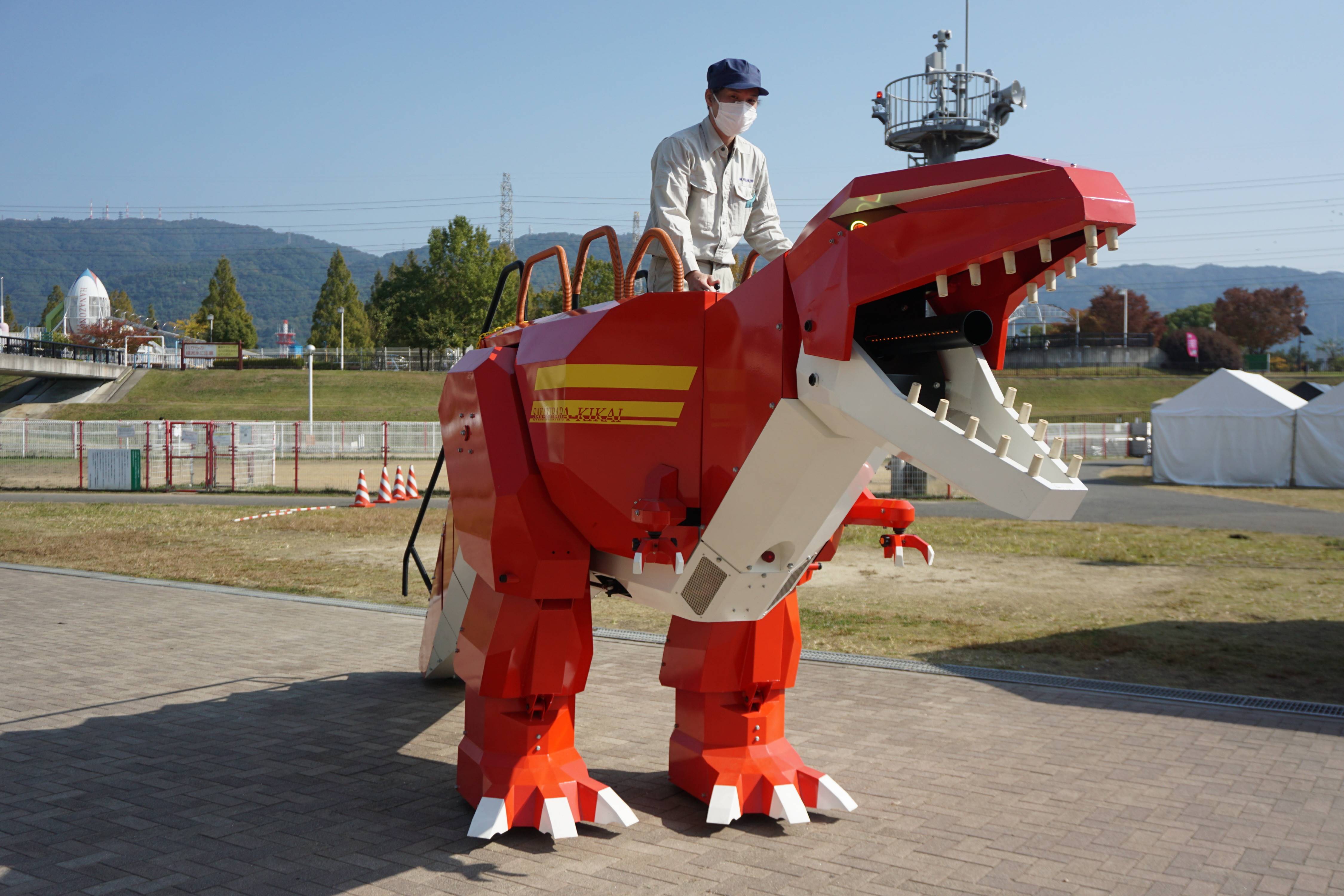 空飛ぶクルマやロボット…いち早く「万博」体感 東大阪で「花園EXPO