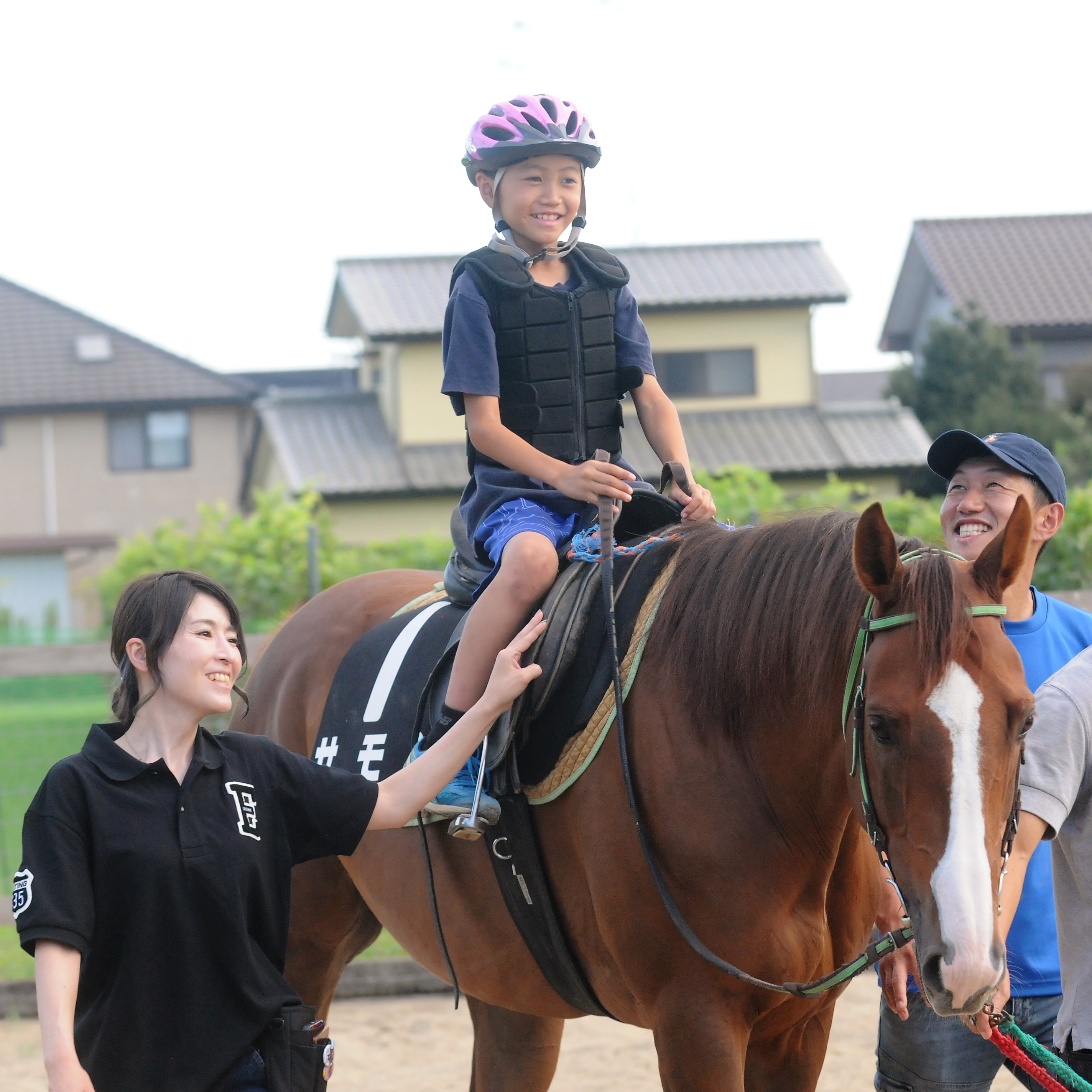 【中古】 空きっ腹と乗馬靴 競馬学校の青春/世界文化社/阿部珠樹 子供たちが馬の世界に入る第一歩になれば 美浦ホースクラブを訪ねて