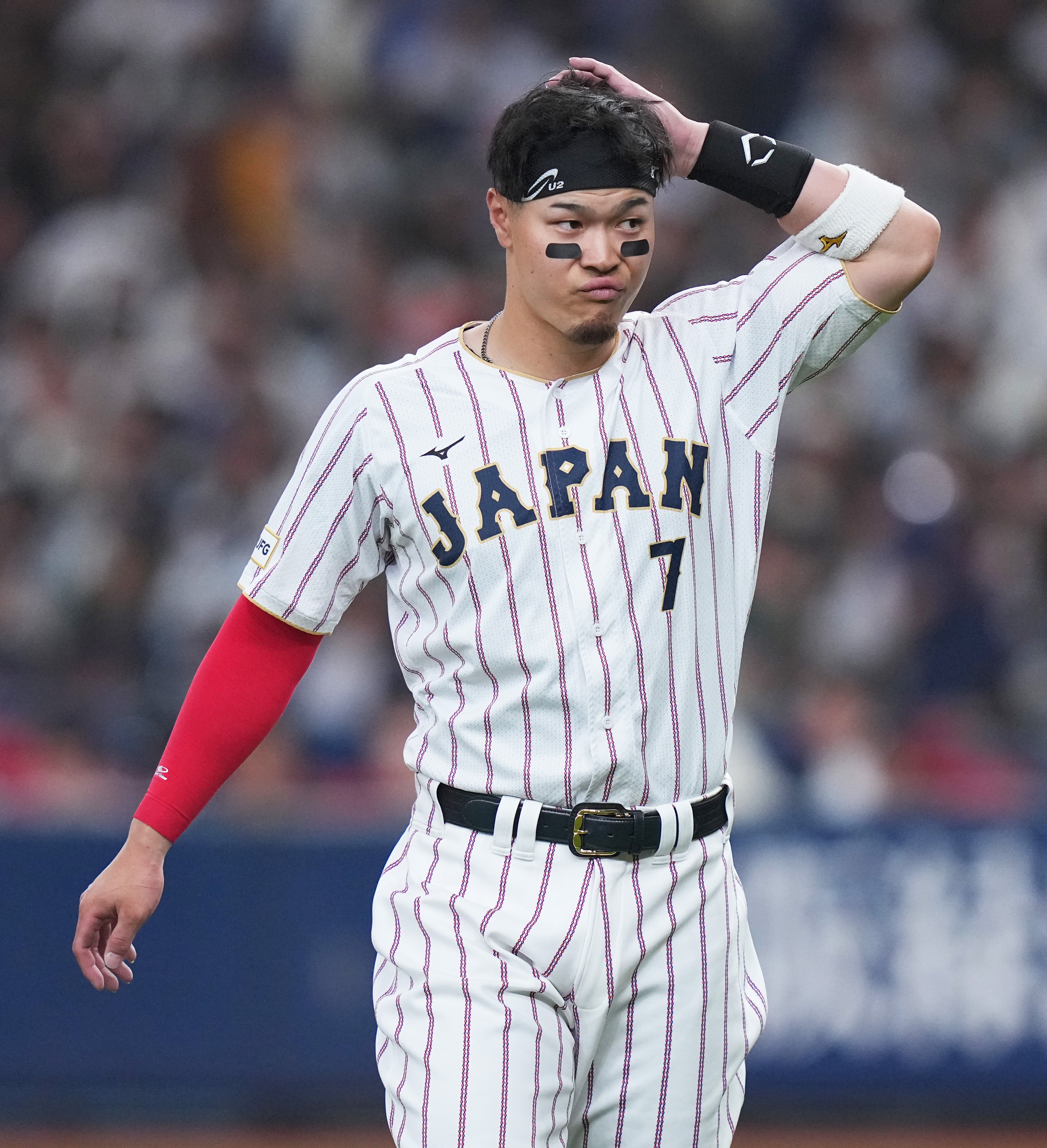 侍ジャパン・佐藤輝明がブレーキ 七回2死一、三塁のチャンスで一ゴロ