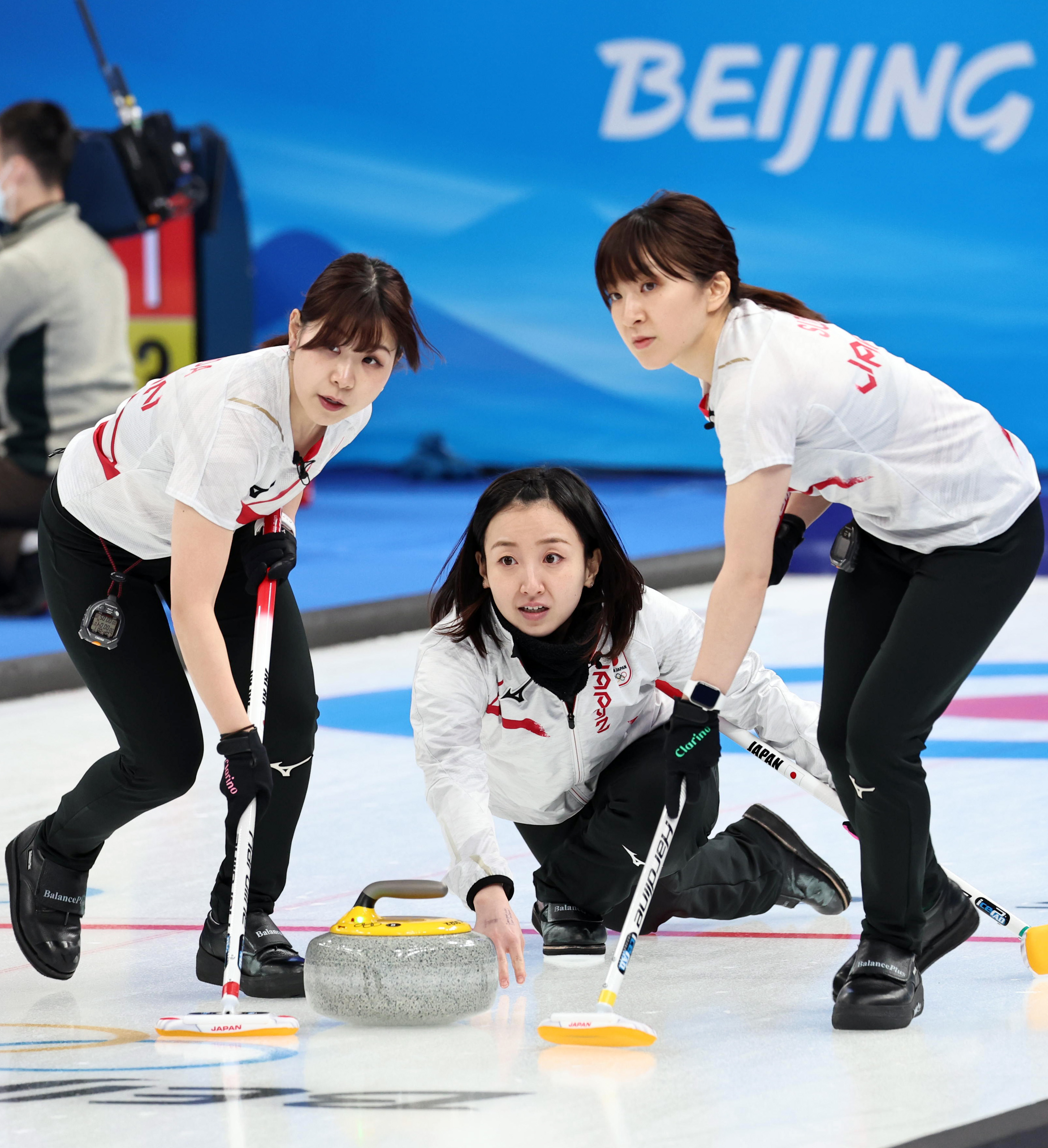 カーリング女子日本 Rocに逆転勝ちで３連勝 産経ニュース