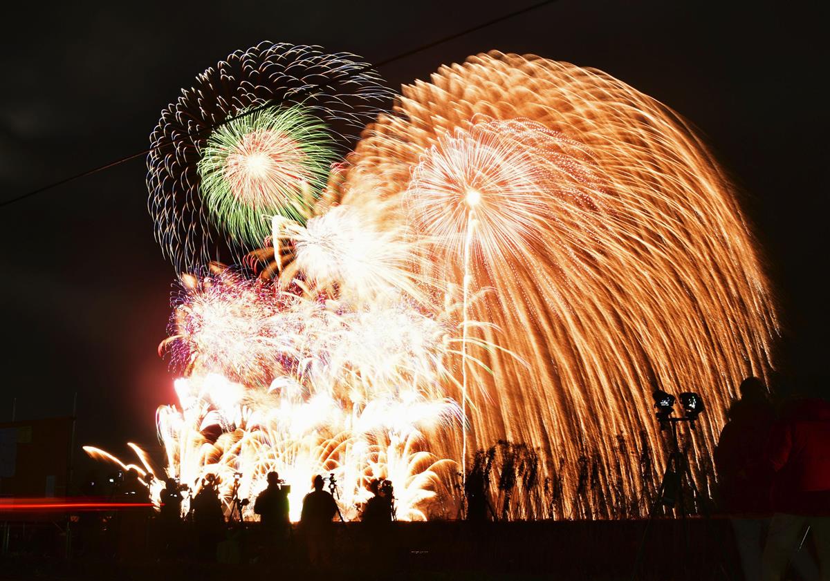新年へ希望込め 花火５０００発 福島 南相馬 ライブ配信も 産経ニュース