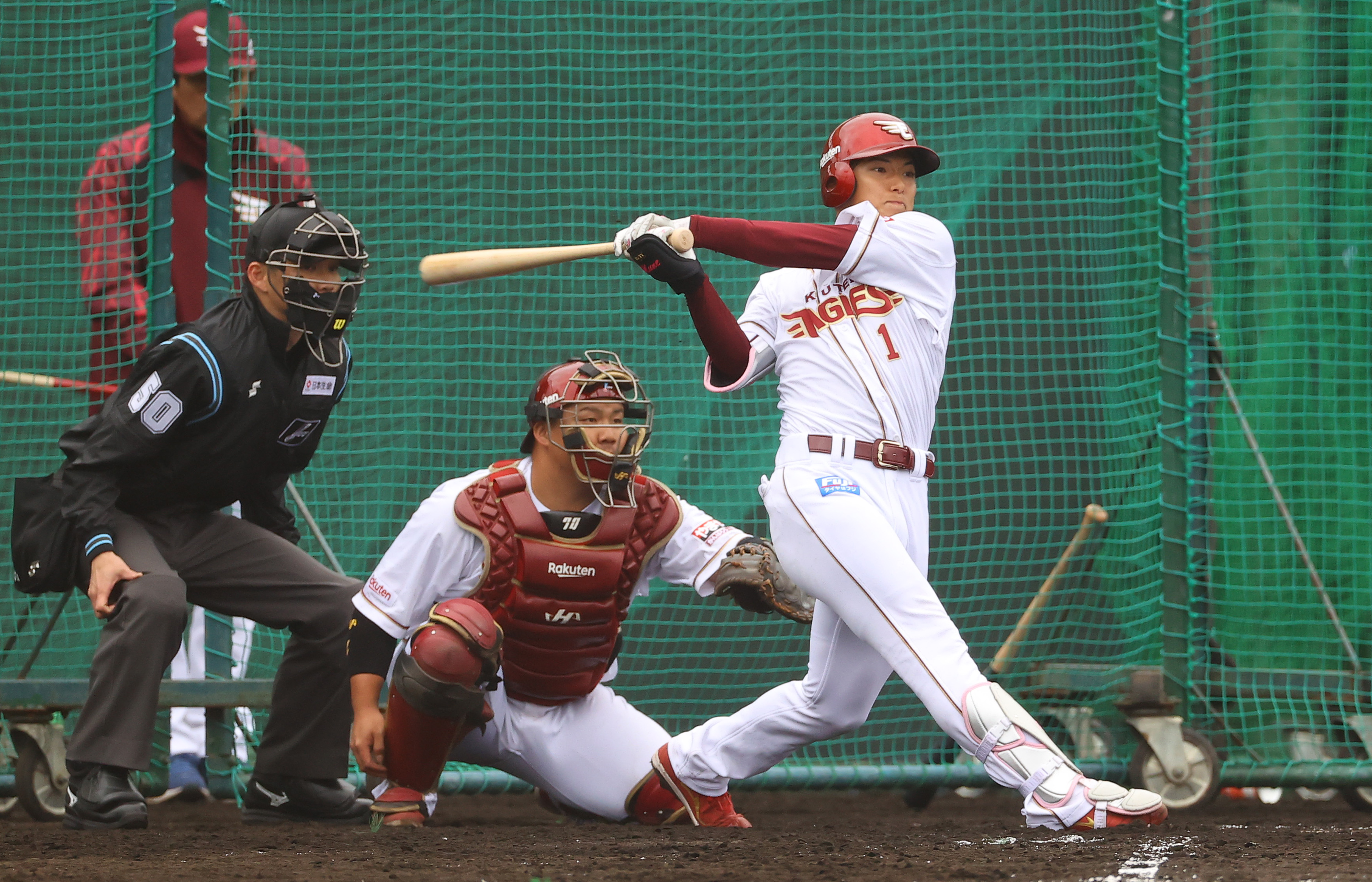 楽天D1位・宗山塁がシート打撃で2日連続安打 遊撃に加えて三塁の守備に