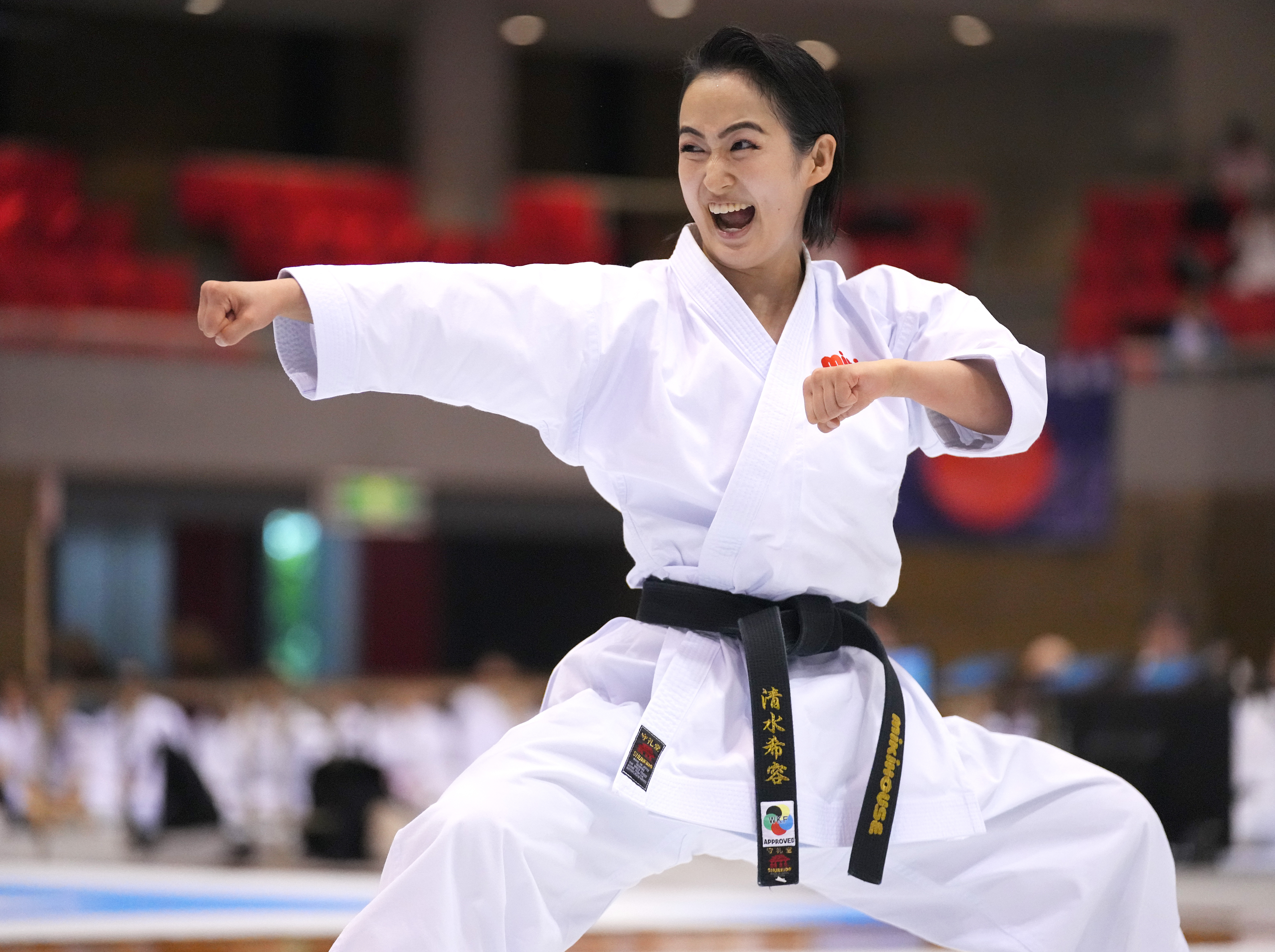 清水 希 容
