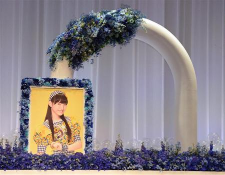 エビ中 松野莉奈さんを送る会に２万人 メンバー涙こらえ気丈に振る舞う 産経ニュース