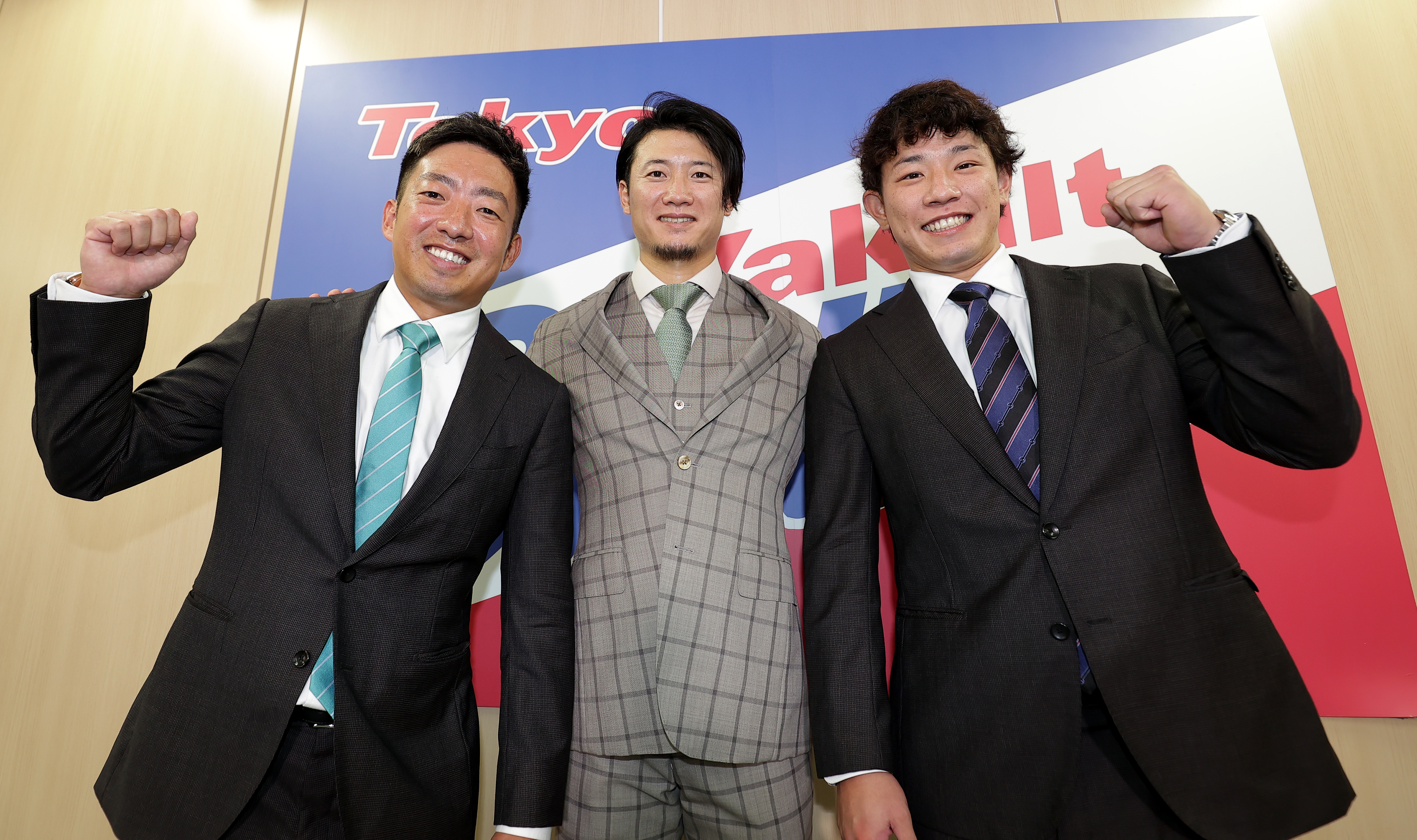 ヤクルト・西川遥輝、背番号「3」に決定 嘉弥真新也は「49」、増田