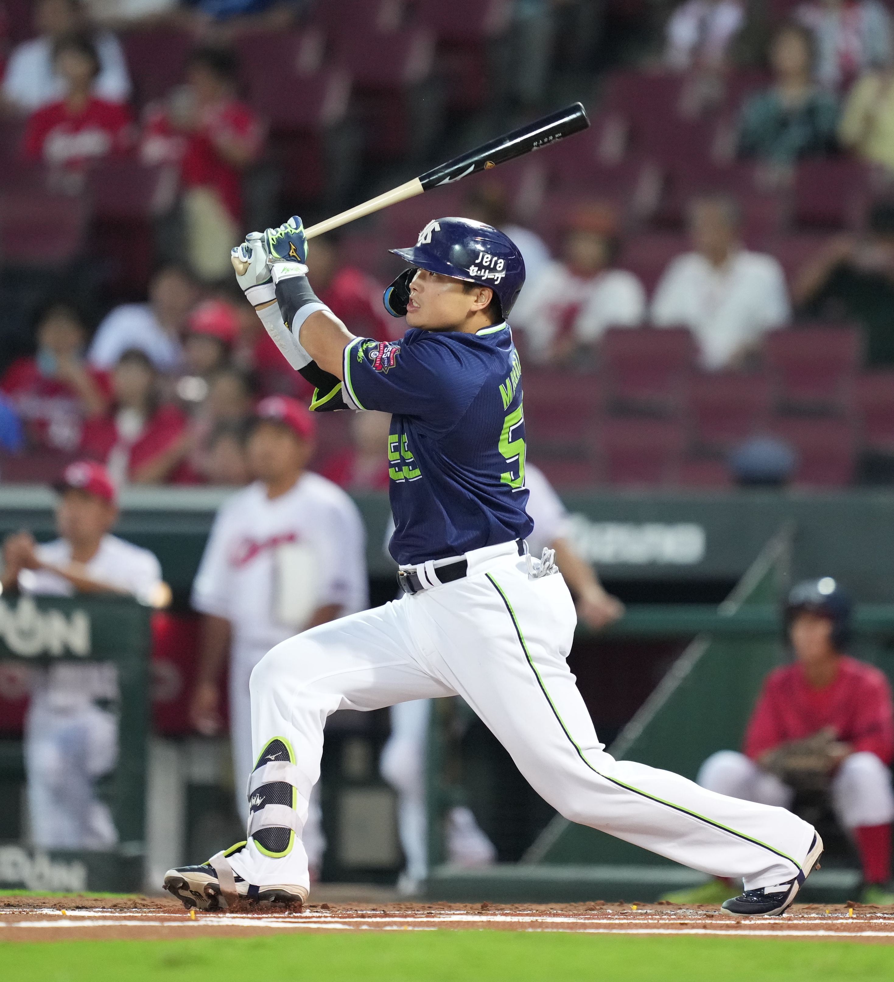 【村上宗隆】プロ野球記録となる10代シーズン最多32号本塁打 ヤクルトスワローズ タイトルデータBOX】ヤクルト・村上宗隆、24歳シーズンまでに本塁打