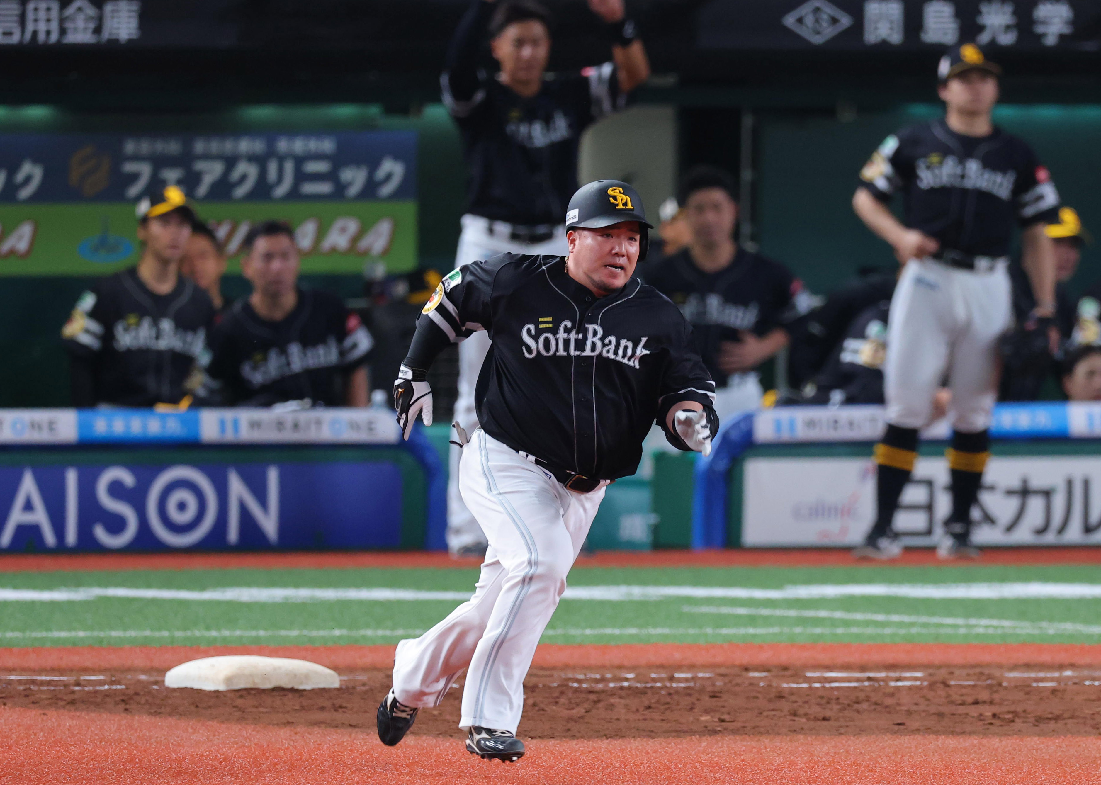 ソフトバンク・山川穂高が久々の二塁打 - サンスポ