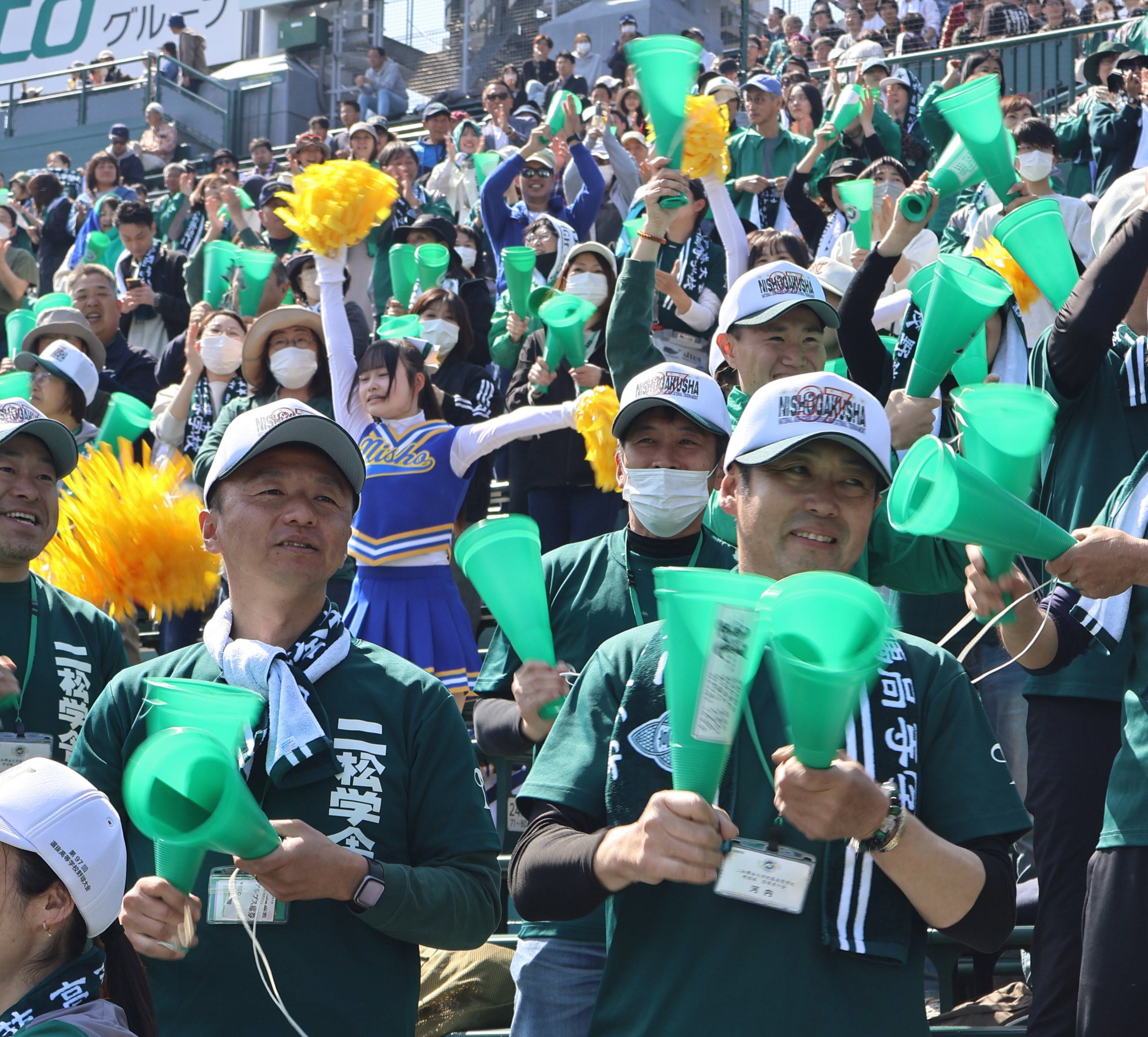 二松学舎大付は花巻東に及ばず 大会初の柵越え本塁打も空砲 父ら「力は