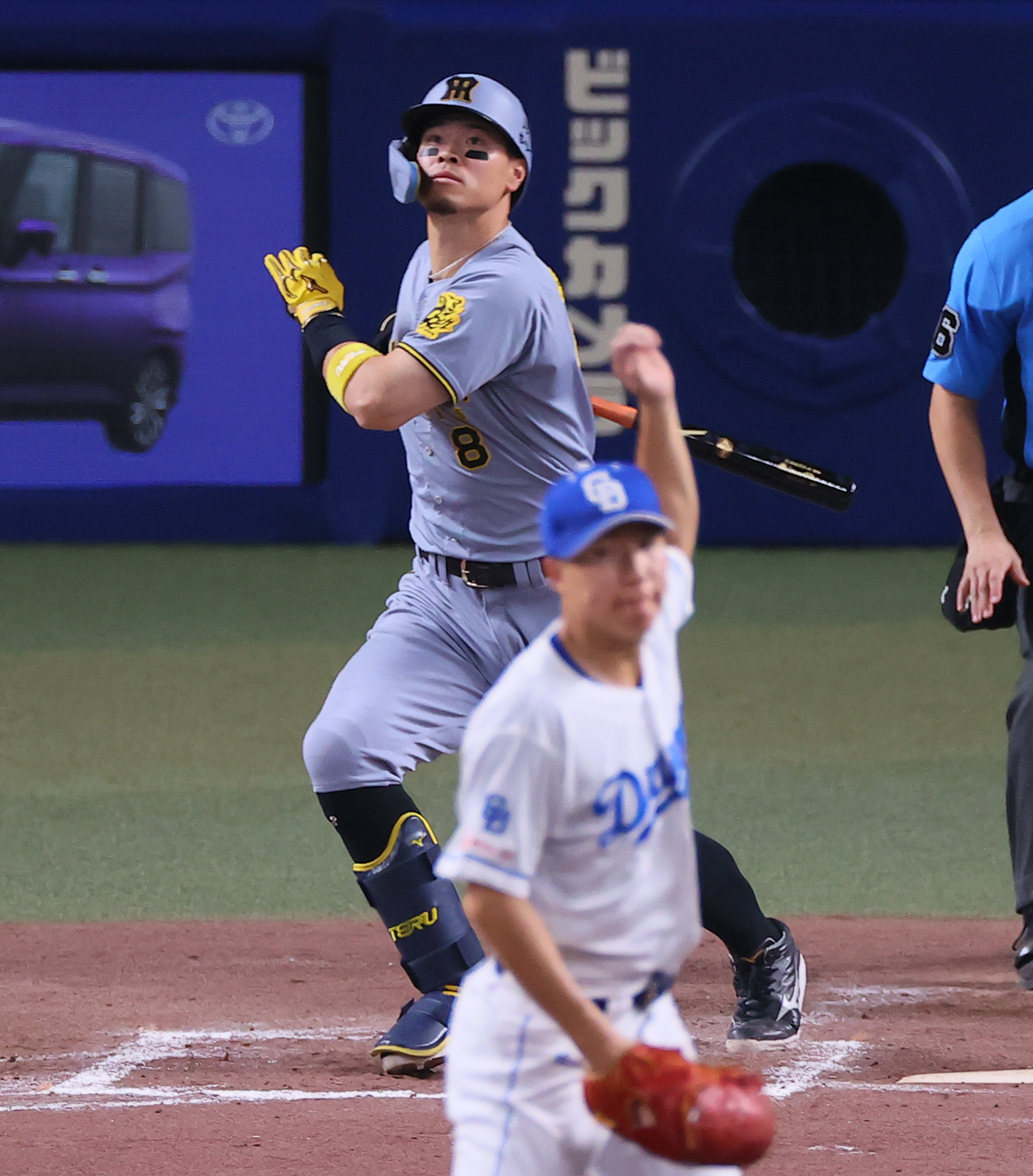 阪神・佐藤輝明「最高の結果」と逆転28号3ラン 両リーグ最速で60