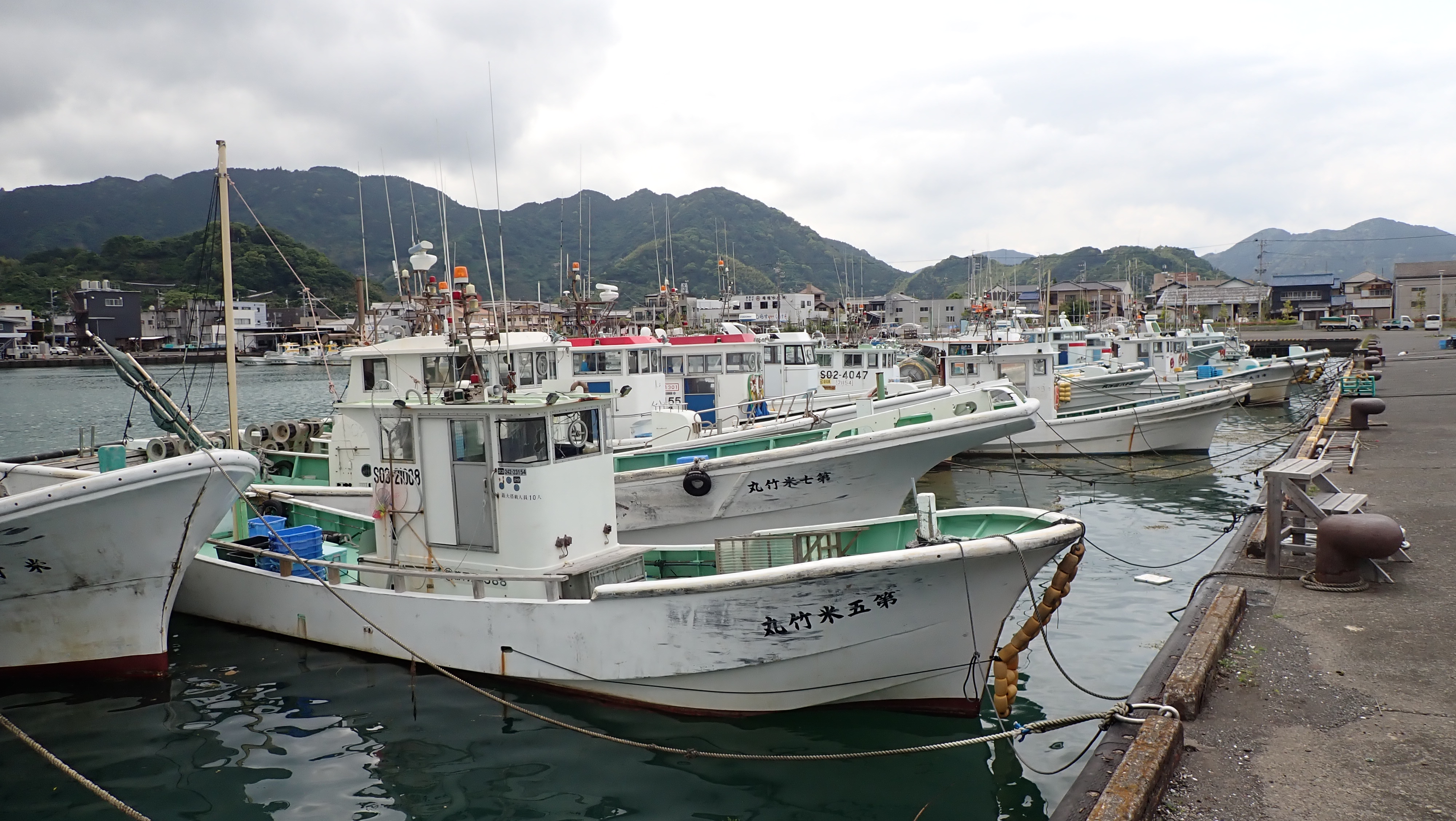 2）貴重漁業資料 駿河湾の漁村で昔使われていた漁船の模型と聞きまし 