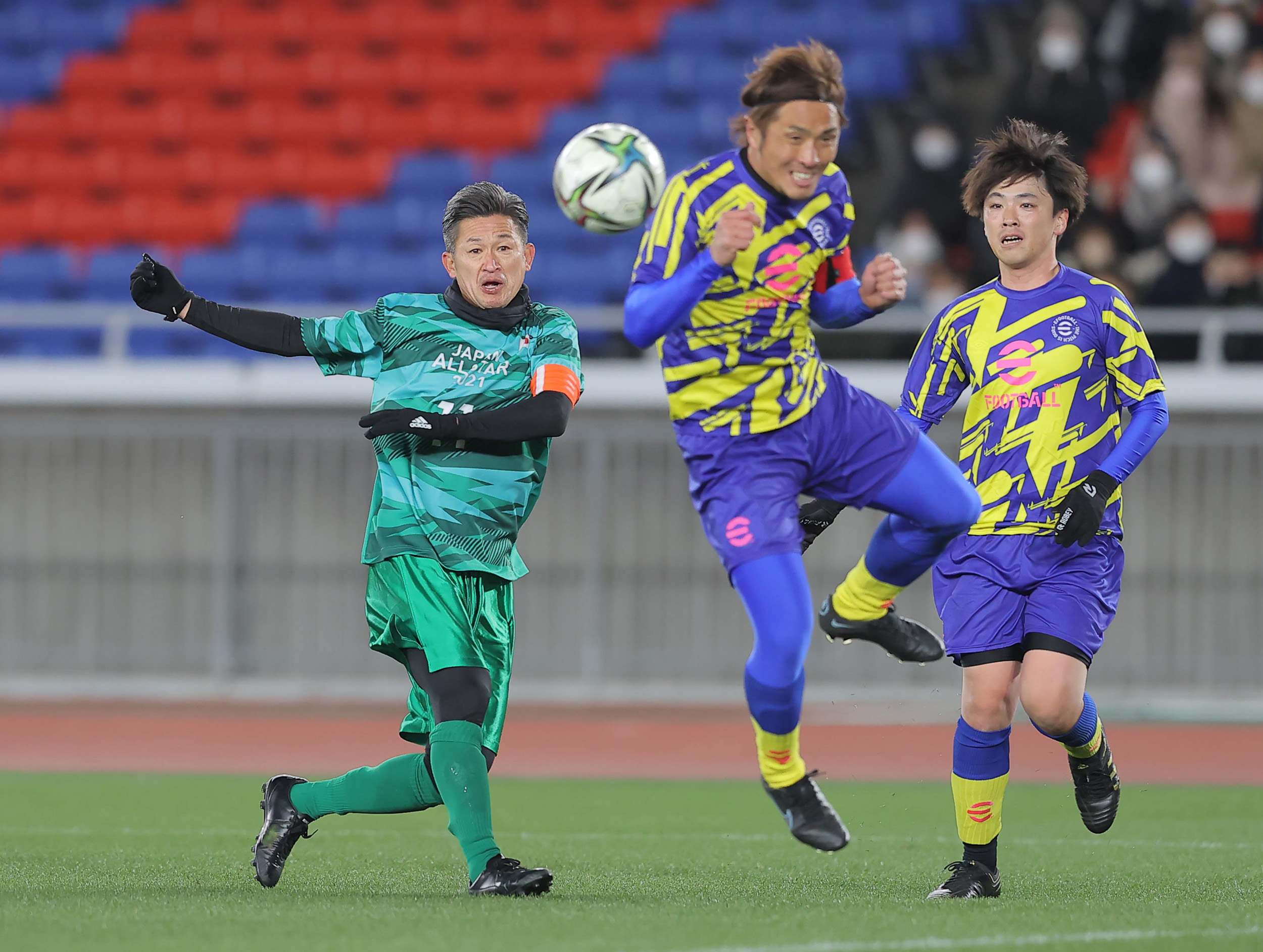 カズが〝今季初ゴール〟でカズダンスも披露 エキシビションマッチで