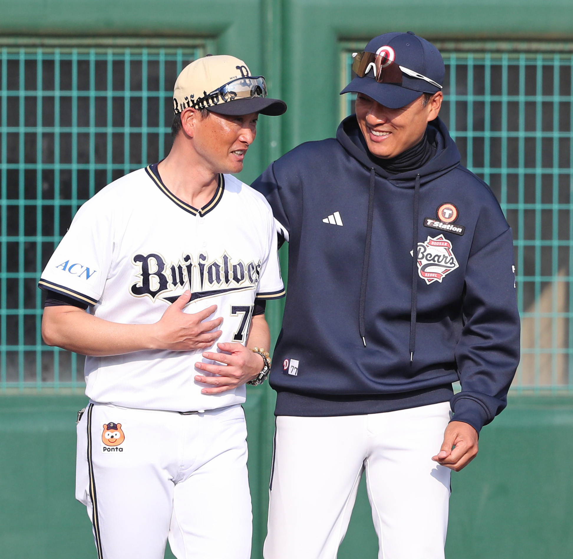 オリックス10失点大敗も…岸田護監督にかつての同僚・李承燁監督が 