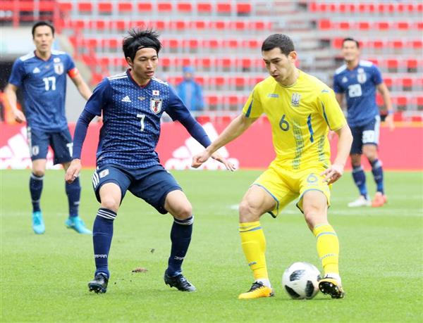 サッカー日本代表 ウクライナ戦速報 ３ 槙野がｆｋに頭合わせゴール １ １に追いつく 産経ニュース
