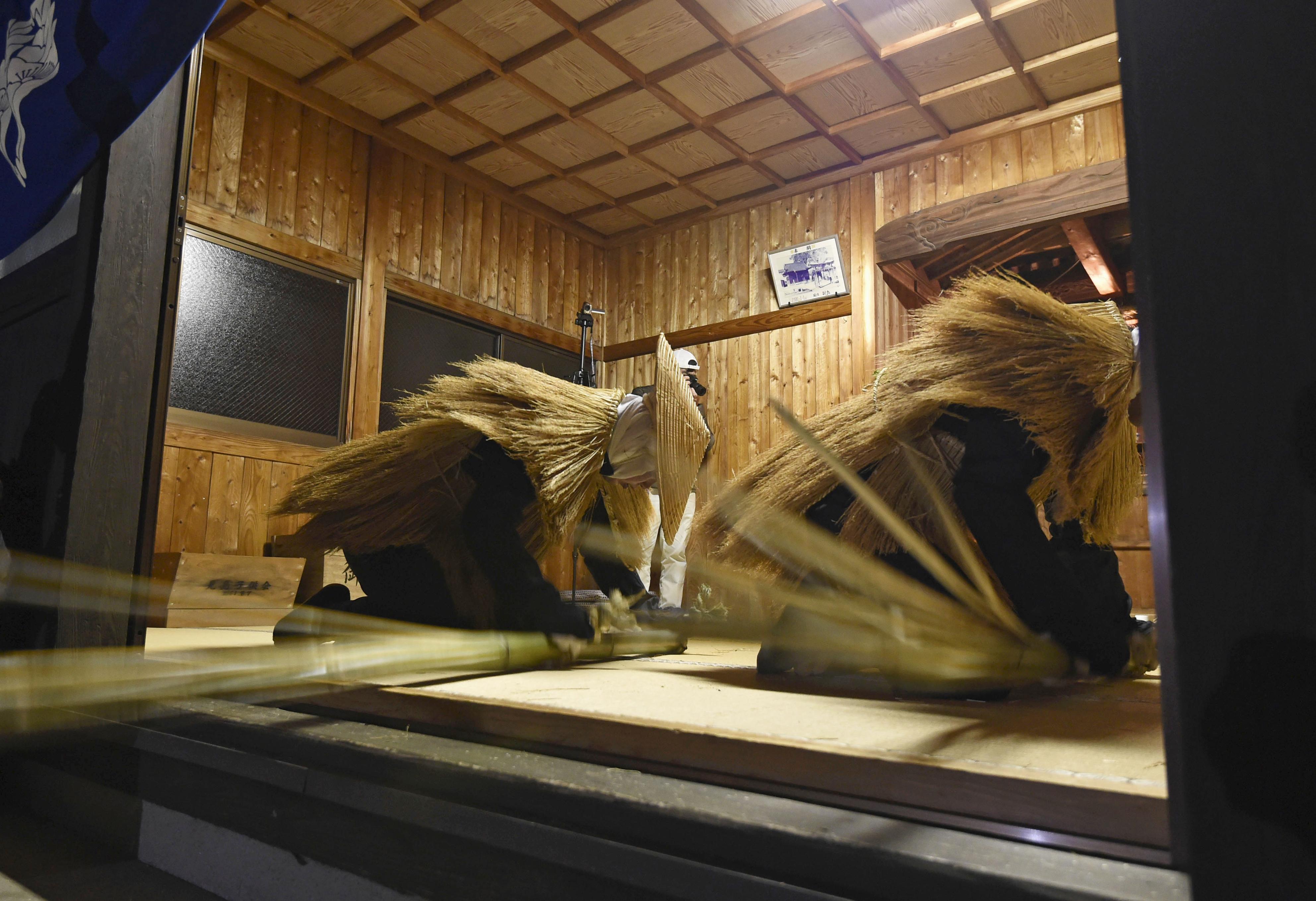 青竹打ち鳴らし、豊作祈願 無形遺産、佐賀のカセドリ - 産経ニュース