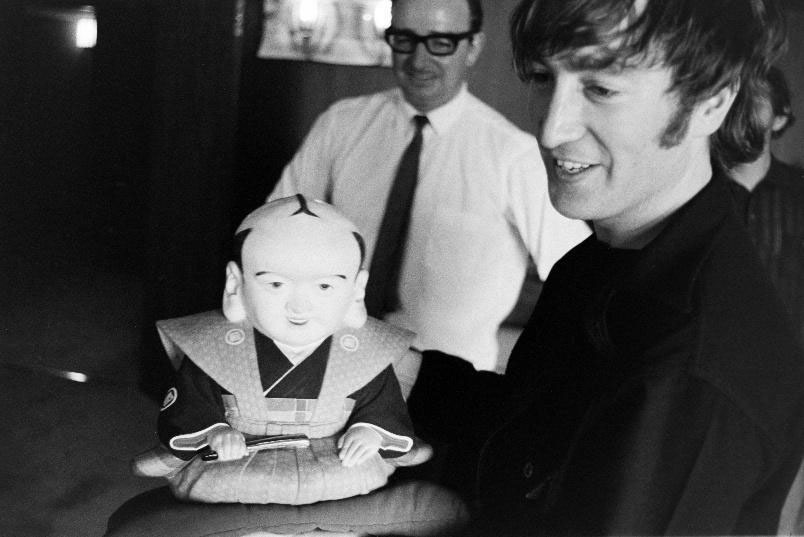 ビートルズ未公開写真発見 1966年来日時の舞台裏、演奏風景など102枚の