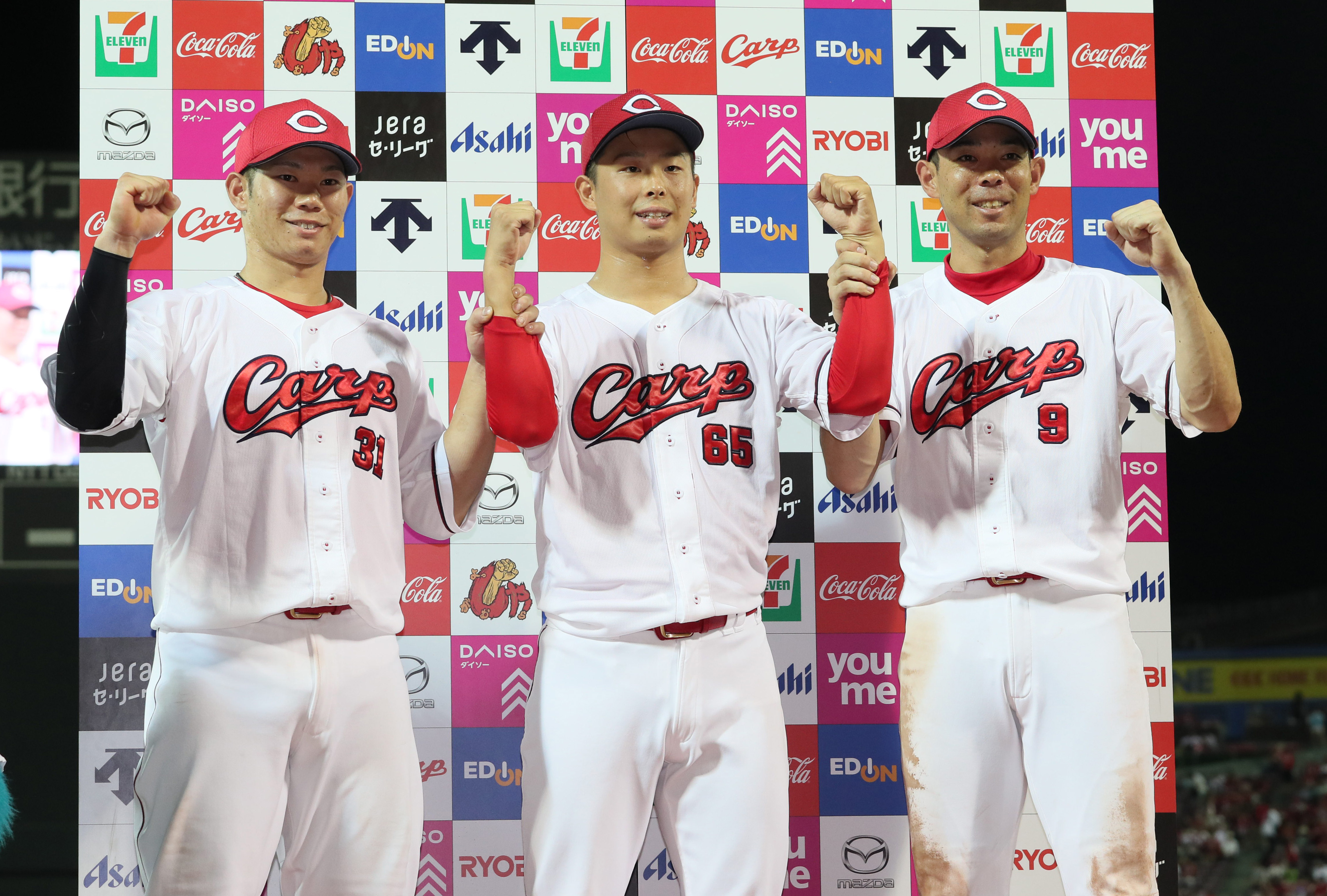広島・玉村昇悟、完投で３勝目！　打のヒーロー秋山翔吾、坂倉将吾と並び「今日は〝しょうご〟が頑張りました」　